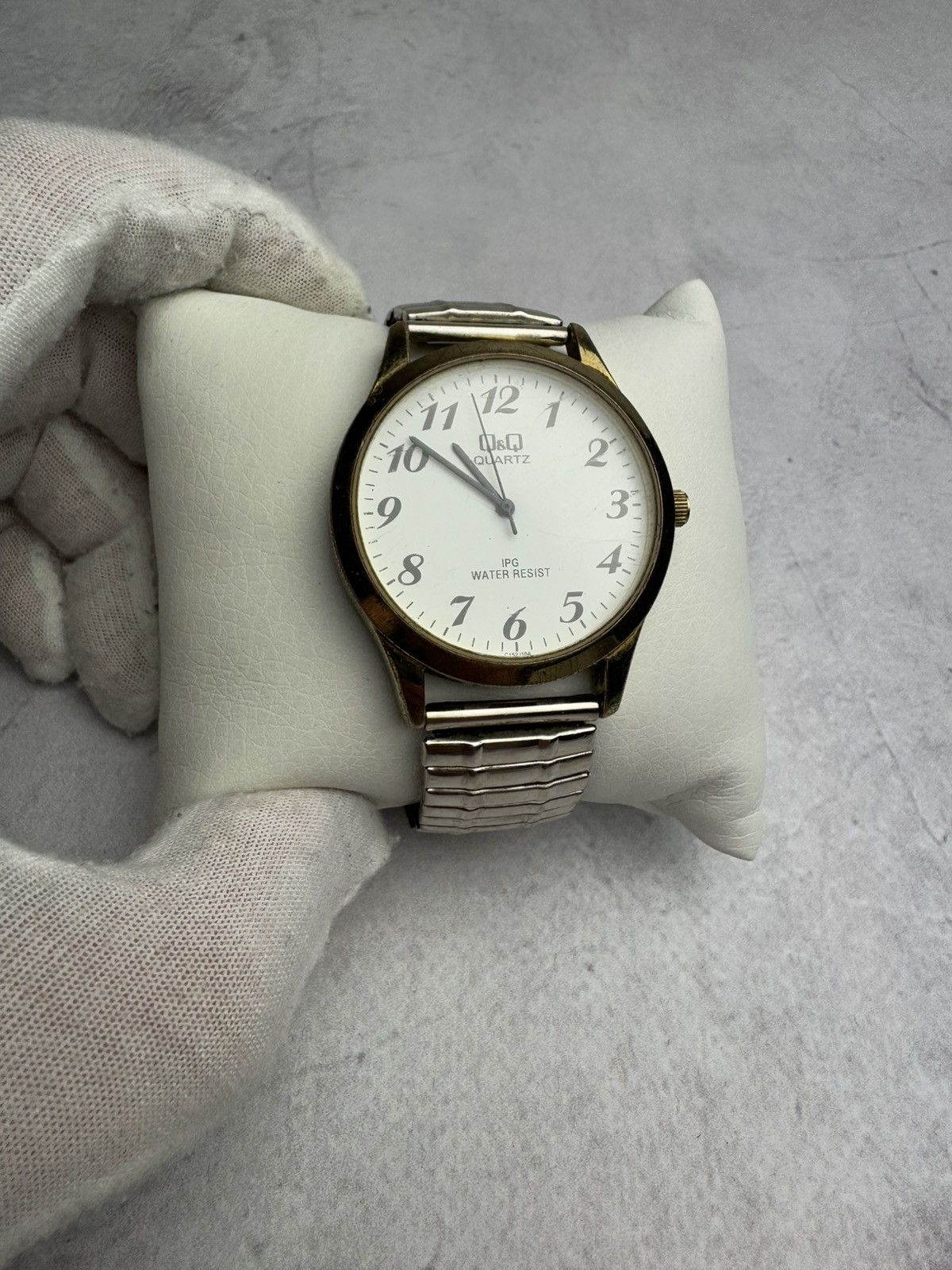 Japanese Brand × Vintage Q&Q Futuristic Watch Vintage Size ONE SIZE - 1 Thumbnail