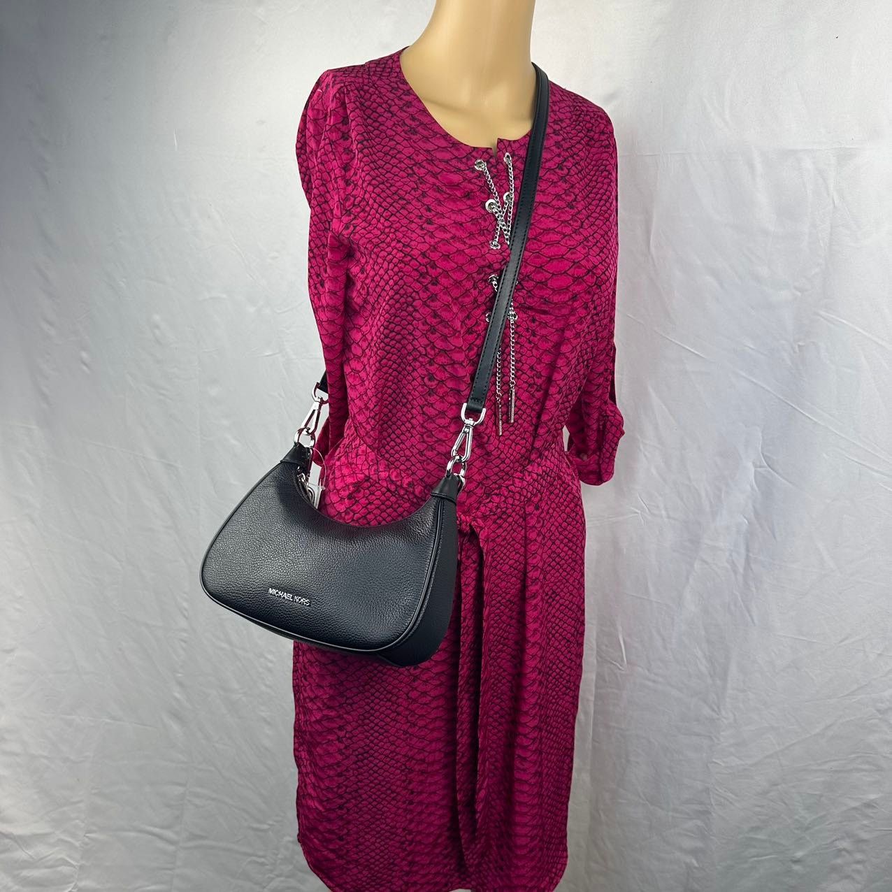 Michael Kors Michael Kors 35F3S4CU6L Cora Black SV Pebbled Leather Medium Size ONE SIZE - 2 Thumbnail