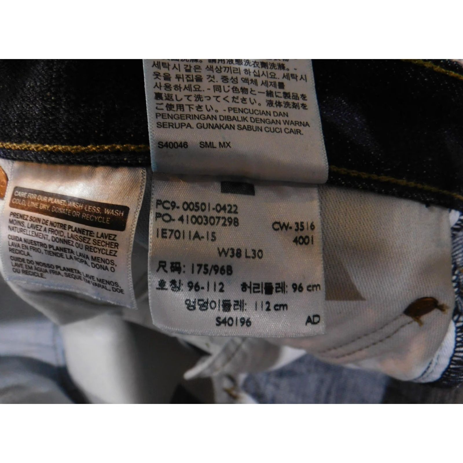 Levi's VINTAGE Levis 501 Jeans Mens 38x30 Dark Blue Denim Straight Leg Button Fly 501 W38 L30 Mens Jeans 100% Cotton Size US 38 / EU 54 - 6 Thumbnail