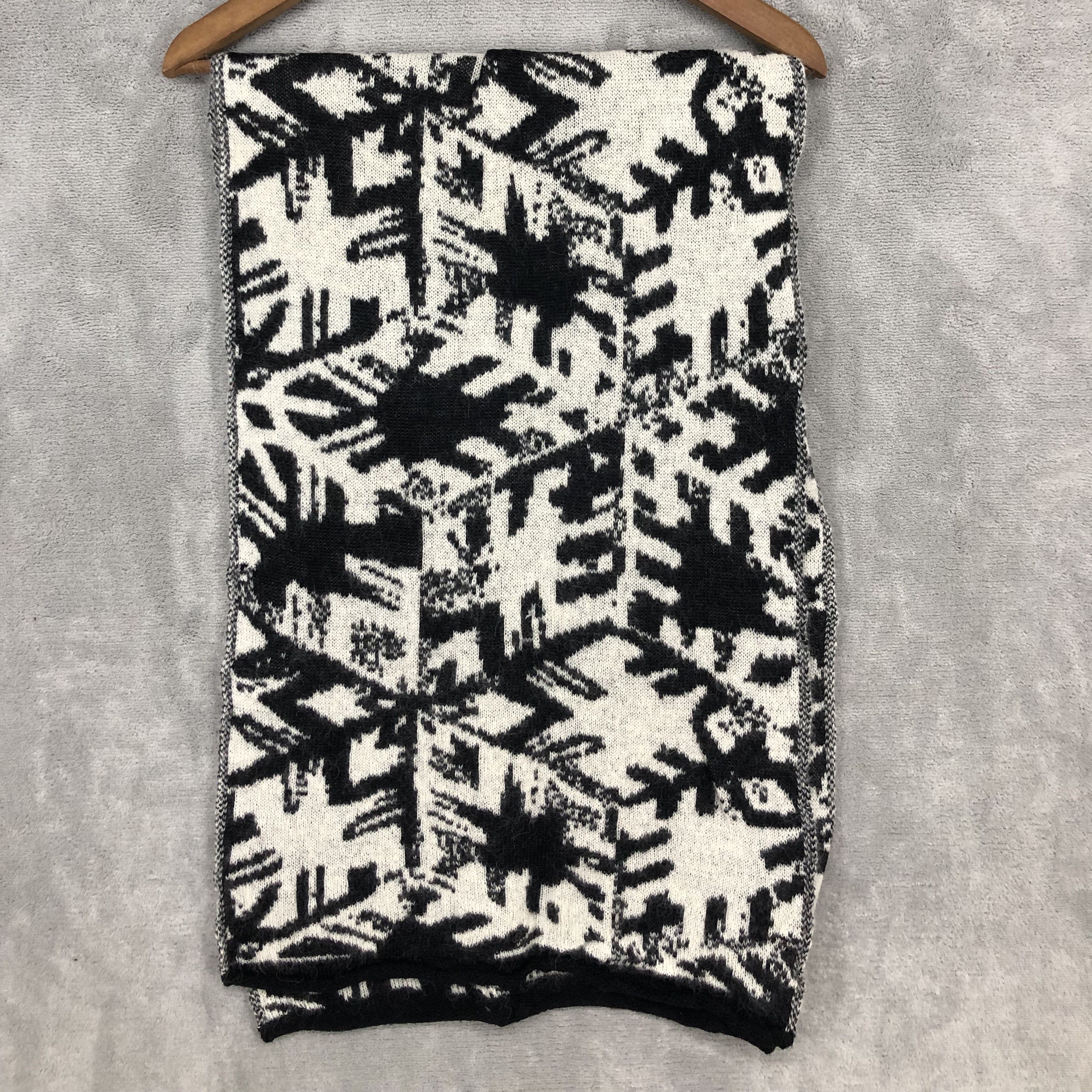 Japanese Brand × Vintage Vintage Japanese Abstract Pattern Scarf Muffler Size ONE SIZE - 1 Thumbnail