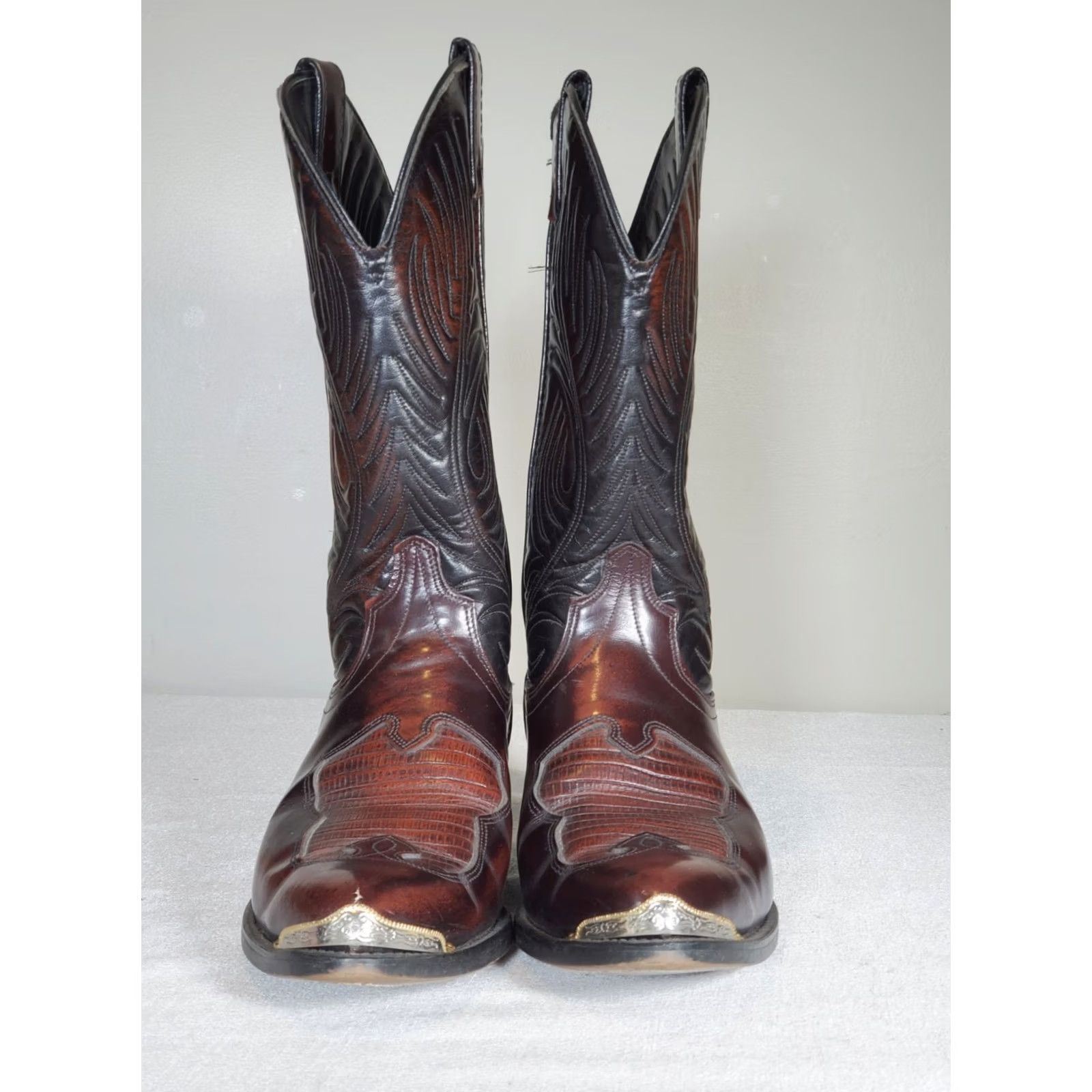 Vintage VINTAGE Laredo Brown Cherry Leather Cowboy Boots 2537 Gold Tip Embossed Vamp Men US 9 D Size US 9 / EU 42 - 6 Thumbnail