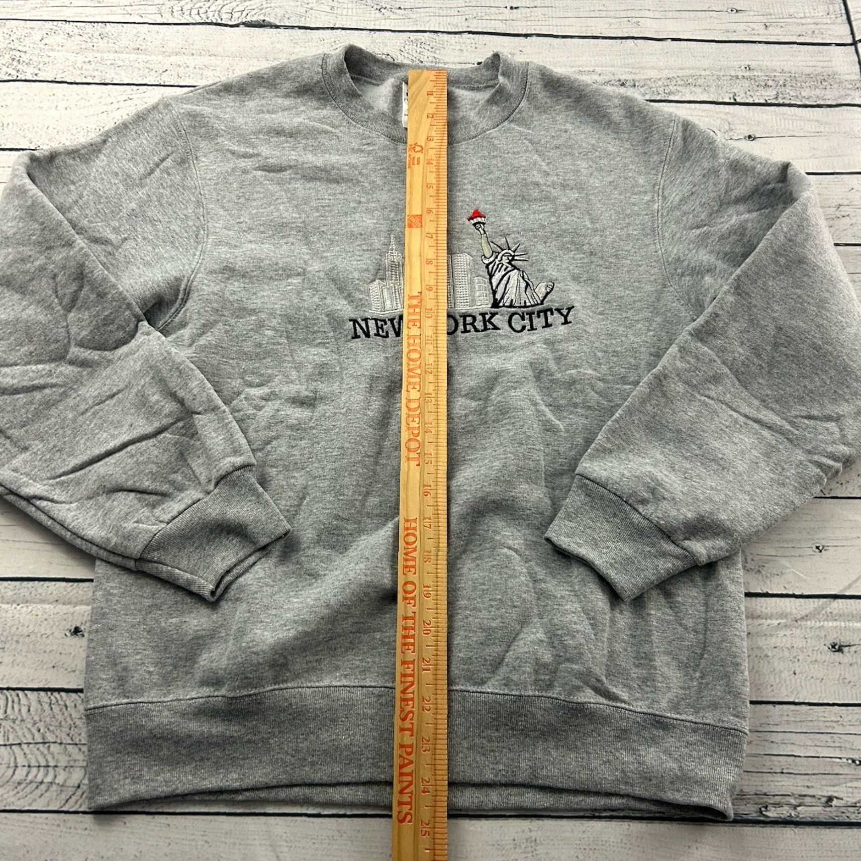 Fruit Of The Loom VINTAGE New York City Embroidered Pullover Crewneck Sweatshirt Men S Gray Shirt Size US S / EU 44-46 / 1 - 3 Thumbnail