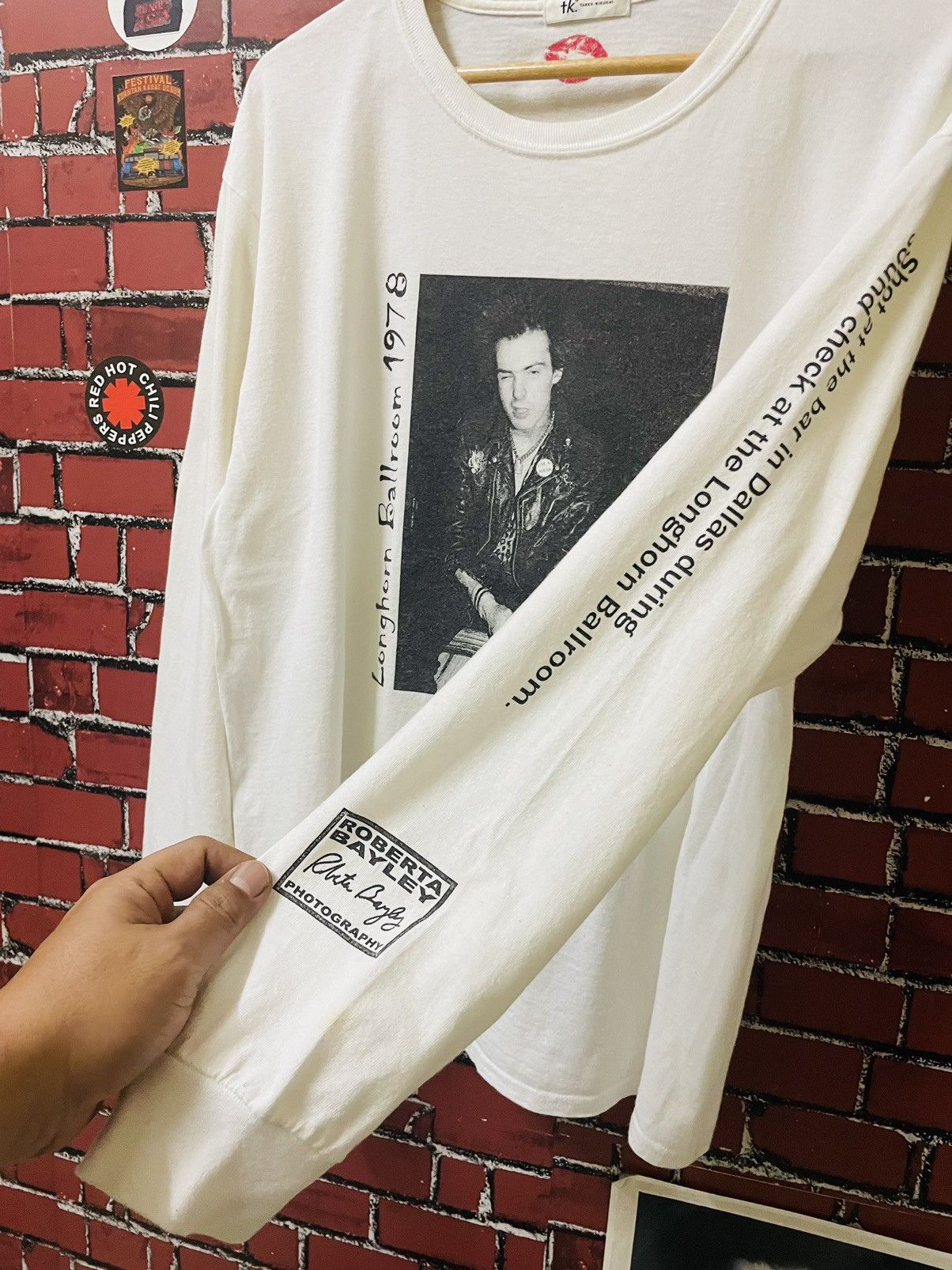 Band Tees SID VICIOUS BY PHOTOGRAPHER ROBERTA BALLEY SHIRTS Size US L / EU 52-54 / 3 - 6 Thumbnail