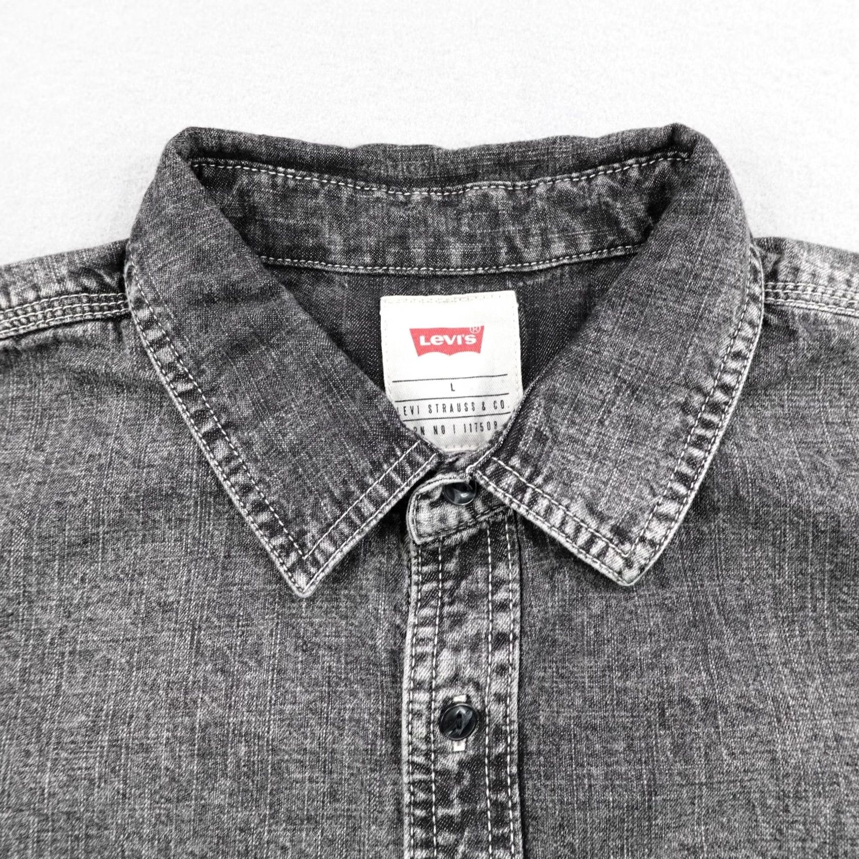 Levi's Levi's Shirt Mens Large Gray Chambray Faded Washed Button Up Short Sleeve Work Size US L / EU 52-54 / 3 - 2 Thumbnail