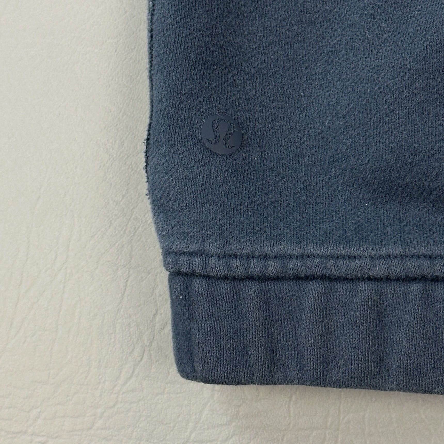 Lululemon Lululemon Hoodie Women's 6 Scuba Navy Pullover Long Sleeve Activewear Athleisure Shirt/Fleece Logo Size M / US 6-8 / IT 42-44 - 7 Thumbnail