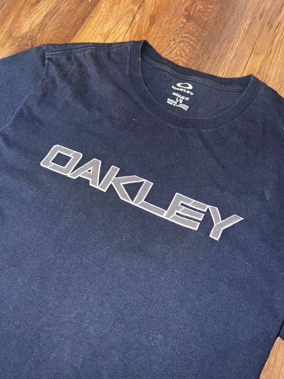Oakley × Vintage Vintage Oakley T-Shirt 2000s Big Logo Japan Outdoor Y2K Size US L / EU 52-54 / 3 - 3 Thumbnail