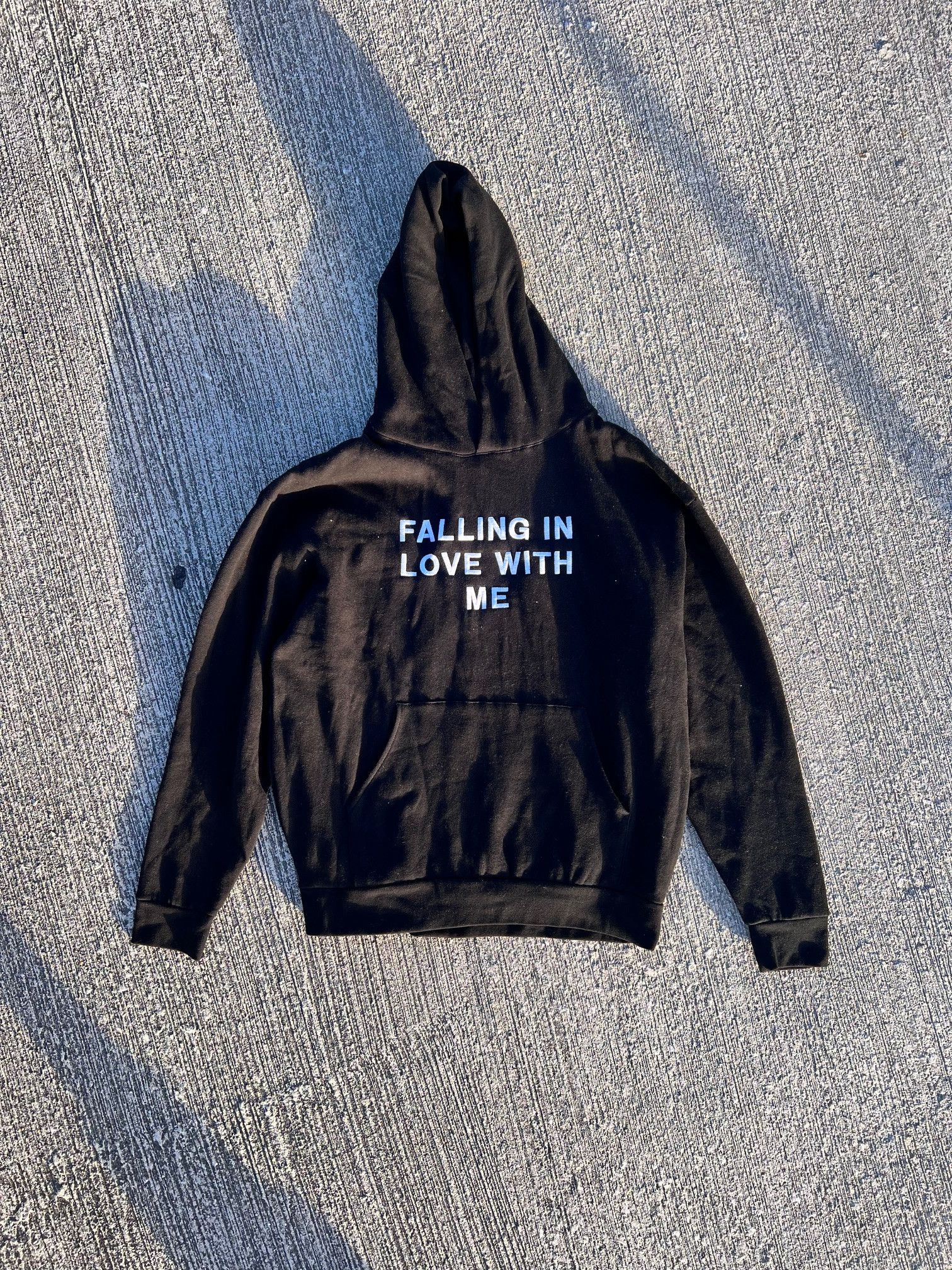 Prolific Falling in love with me hoodie embroidered Size US XL / EU 56 / 4 - 2 Thumbnail