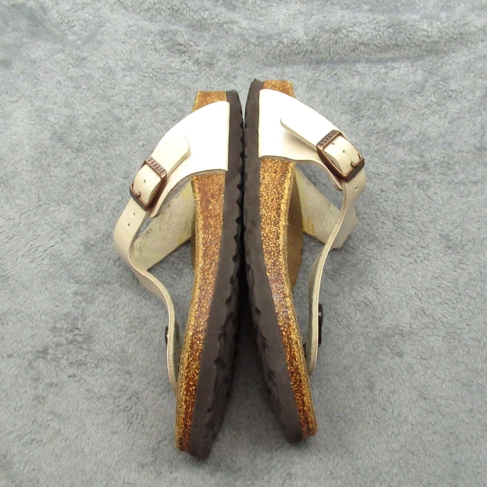 Birkenstock Birkenstock Gizeh Sandals Women 6 Men 4 Thong Pearl White Metallic Cork 37 Size US 6 / IT 36 - 5 Thumbnail