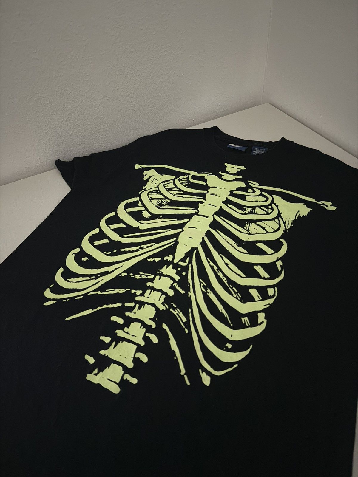 Vintage Vintage Y2K Skeleton T-shirt Glow In The Dark Ribcage Size US L / EU 52-54 / 3 - 6 Thumbnail