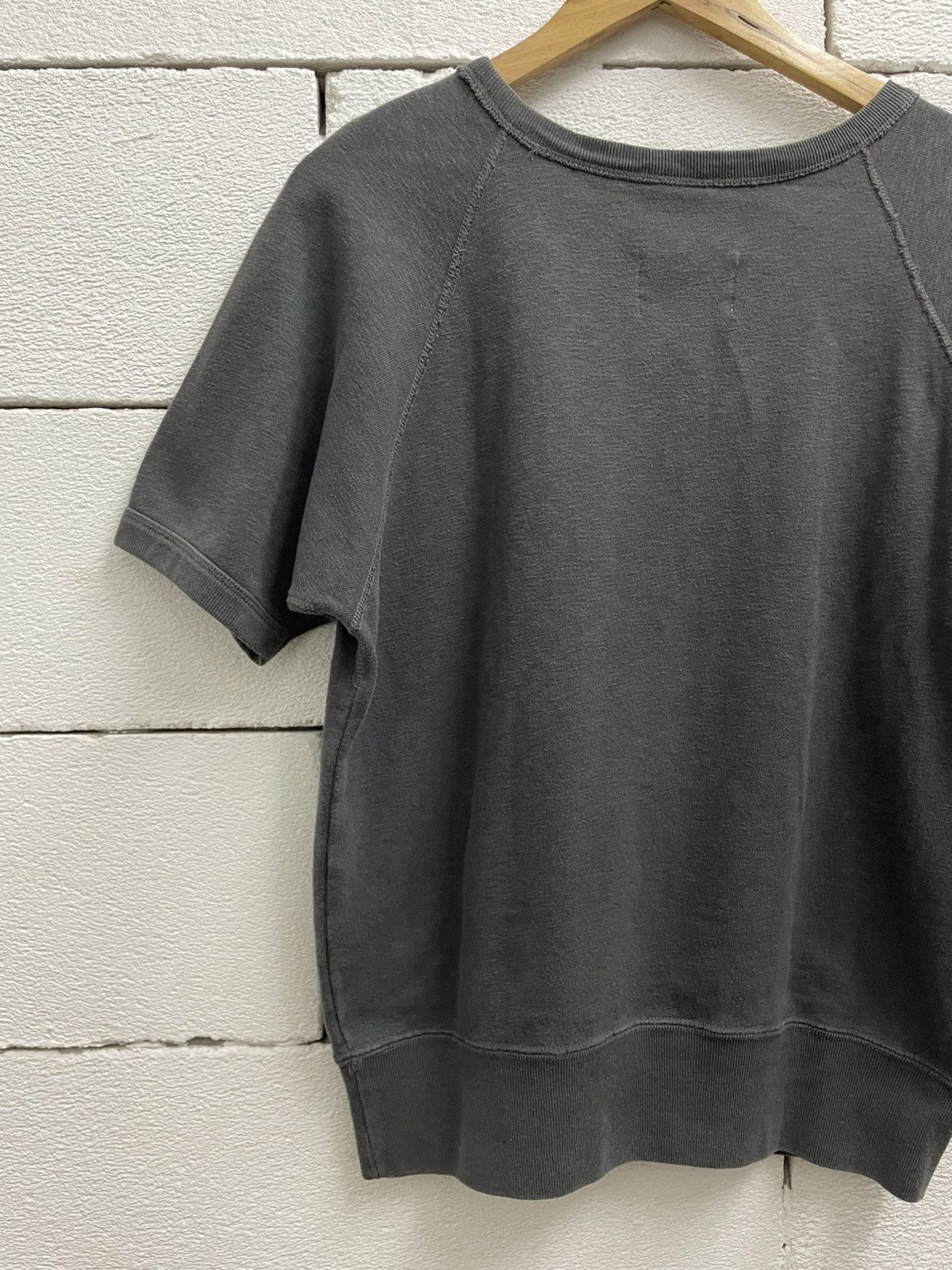 Champion Vintage Champion Sun Faded Distressed Sweatshirt Grunge Size US M / EU 48-50 / 2 - 9 Thumbnail