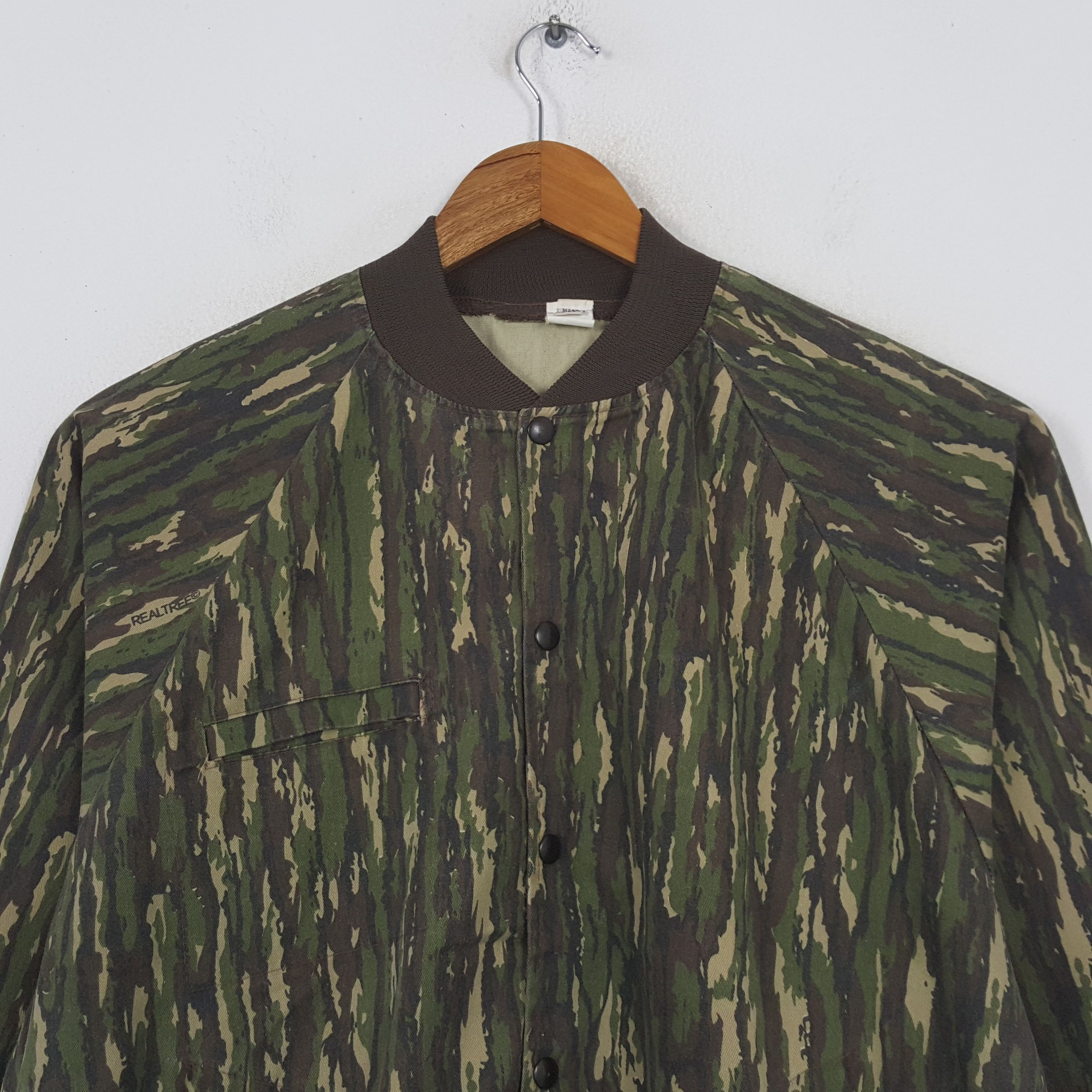 Vintage Vintage Realtree American Mountain Motif Jacket RR10 Size US XL / EU 56 / 4 - 2 Thumbnail