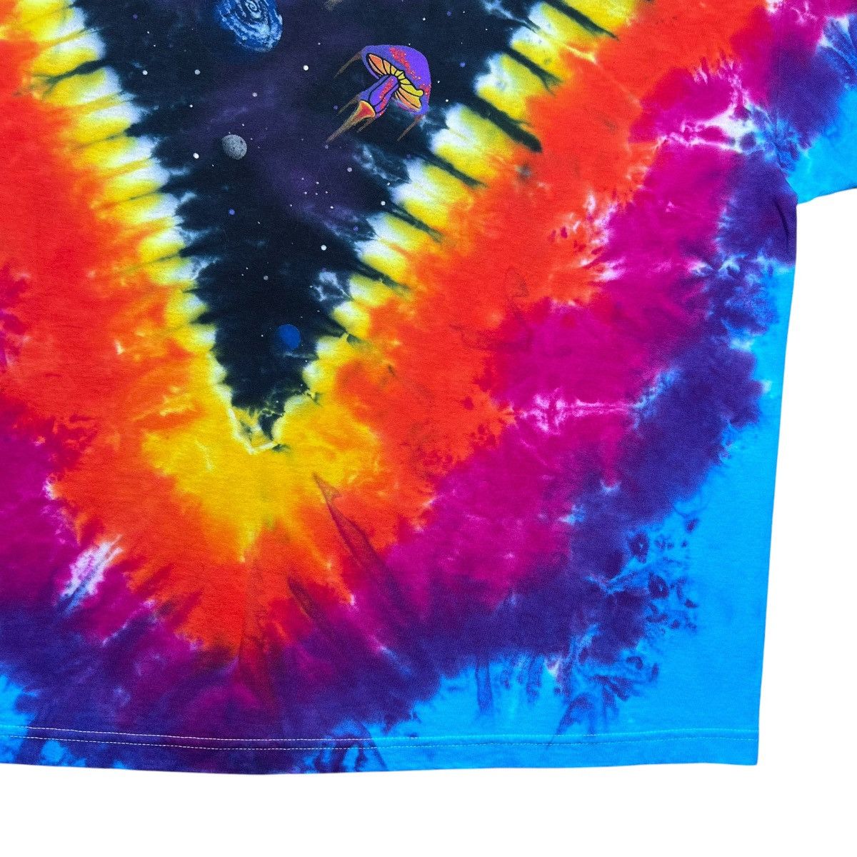 Liquid Blue Vintage 2000s Space Mushroom Psychedelic Liquid Blue T-Shirt Size US XXL / EU 58 / 5 - 11 Thumbnail