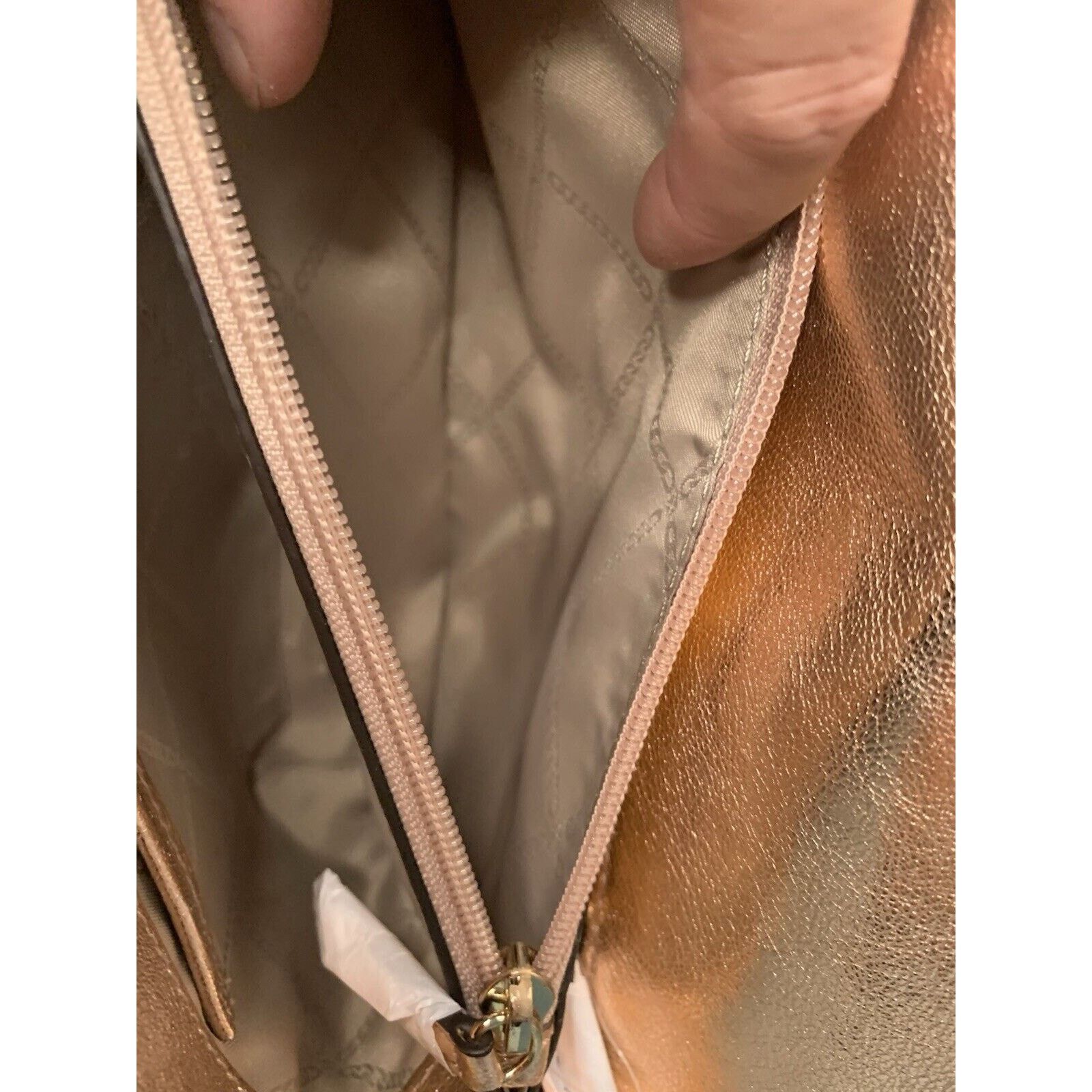 Michael Kors Michael Kors Sloan Gold Chain Quilted Leather Shoulder Bag Size ONE SIZE - 21 Thumbnail