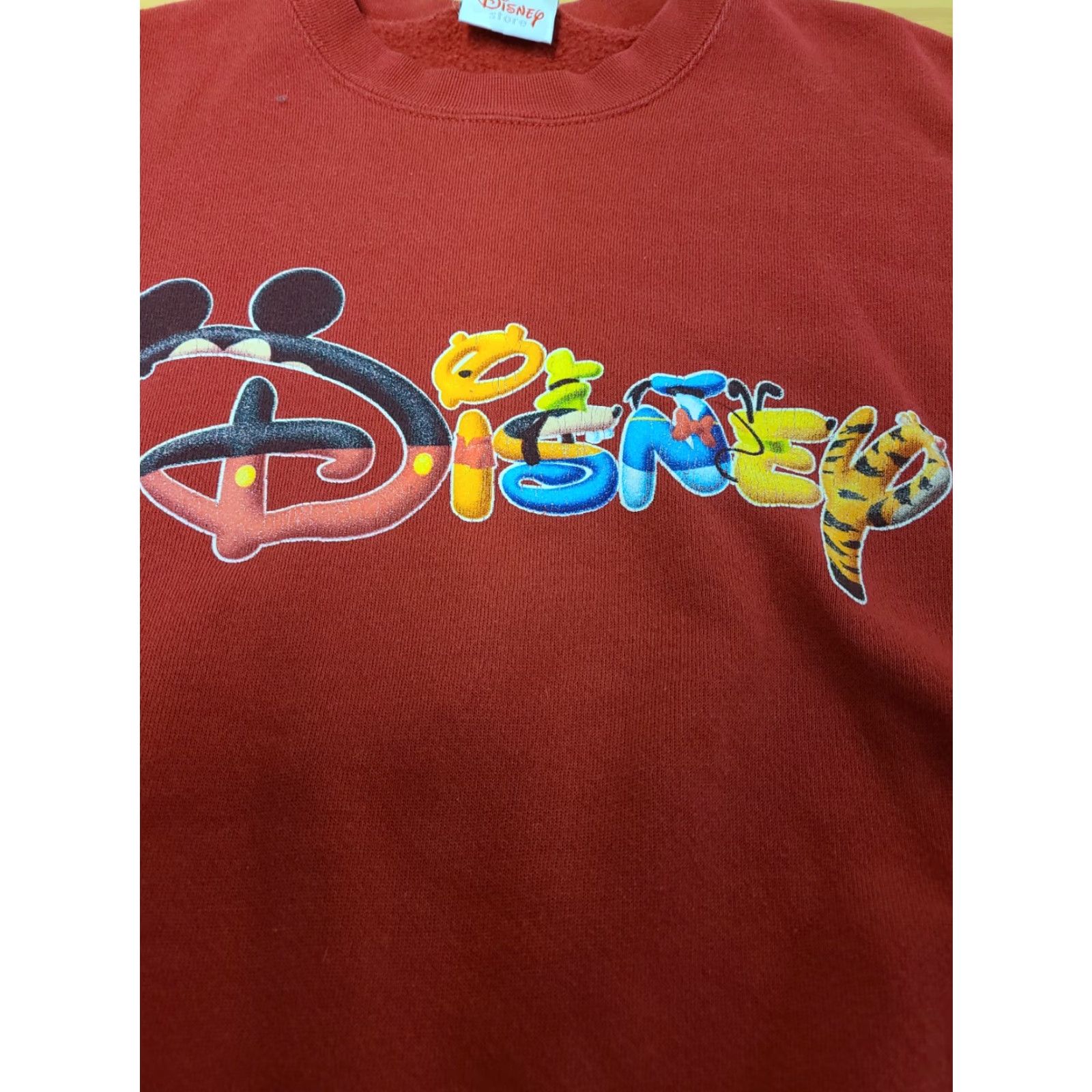 Disney VINTAGE Disney Sweatshirt Men Mickey and Friends Crew Neck Long Sleeve Red 90s USA Graphic Print Size M Size US M / EU 48-50 / 2 - 5 Thumbnail