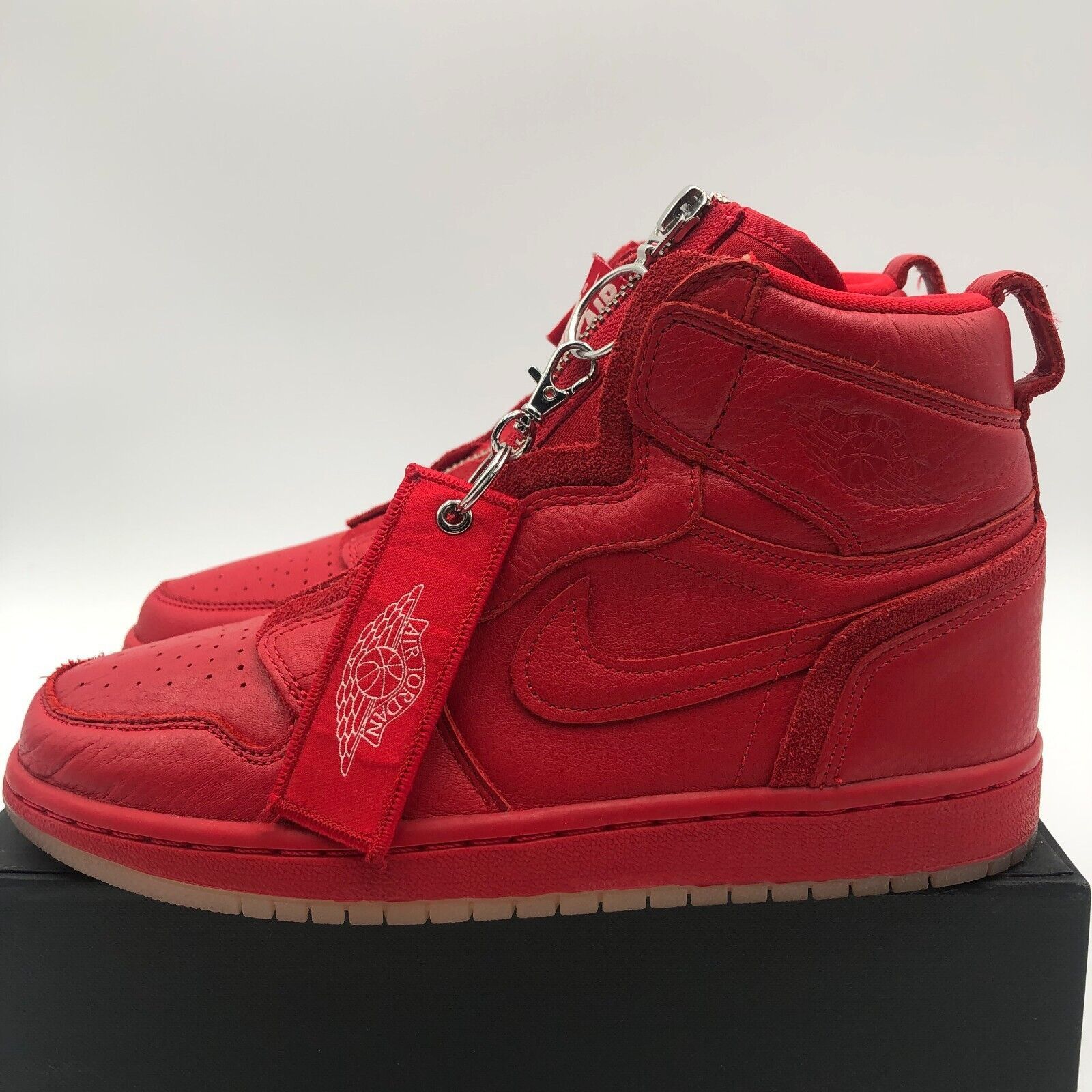 Jordan Brand × Vogue Size 6.5 - Jordan 1 Retro High Zip x Anna Wintour Red Size US 6.5 / IT 36.5 - 6 Thumbnail