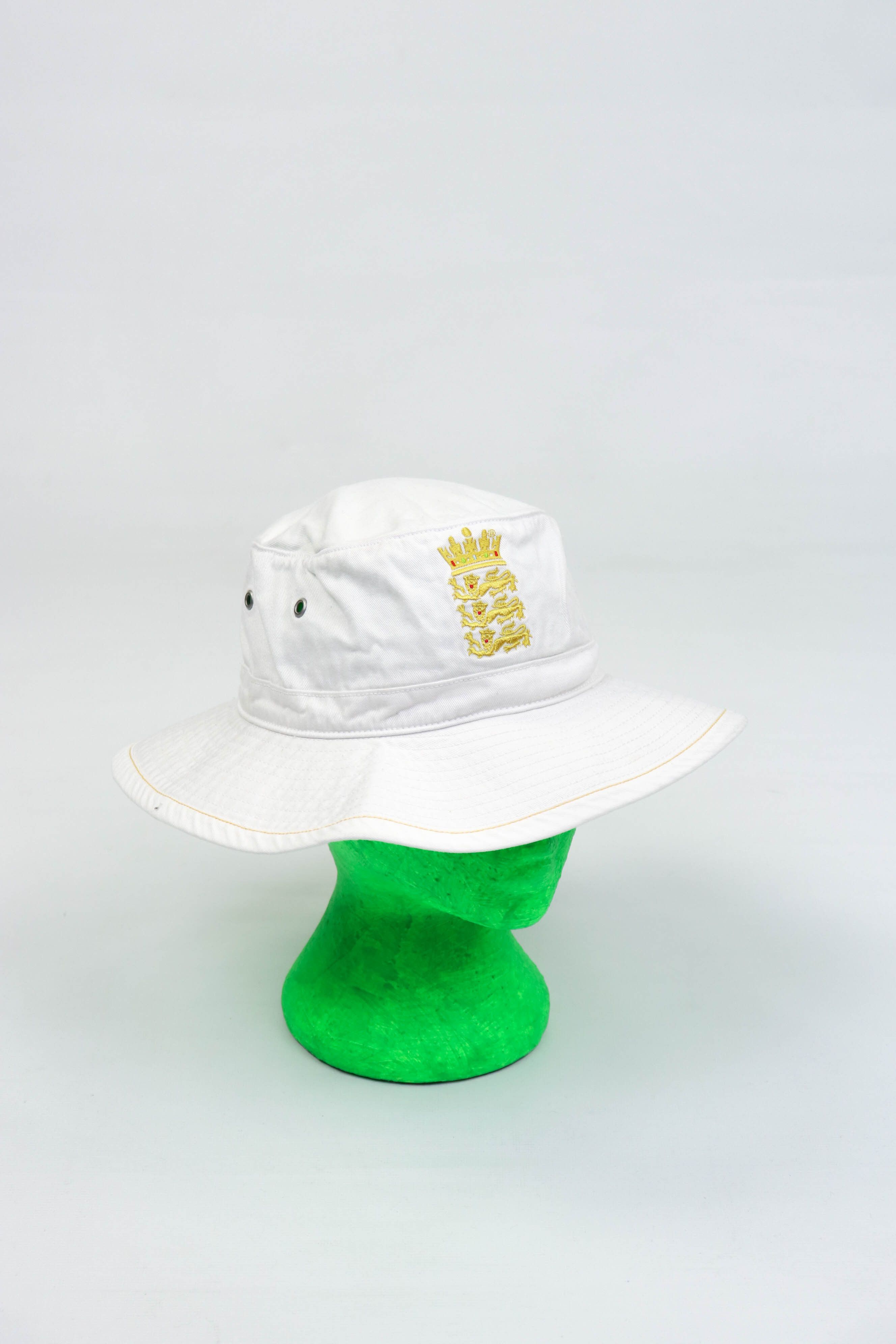 Adidas Adidas Headwear Vintage 00s England NFT 3 Lions Bucket Hat Size ONE SIZE - 1 Thumbnail