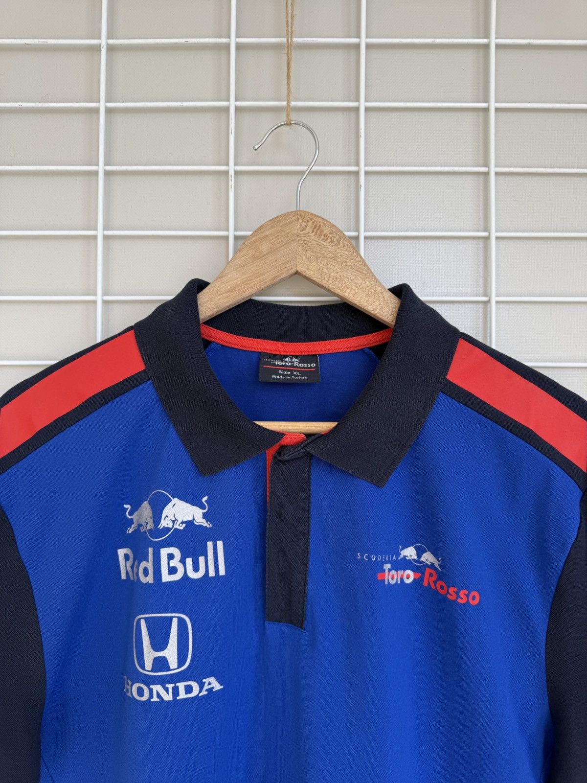 Red Bull Scuderia Red Bull Toro Rosso Racing Shirt Mens Size L/XL Size US XL / EU 56 / 4 - 2 Thumbnail