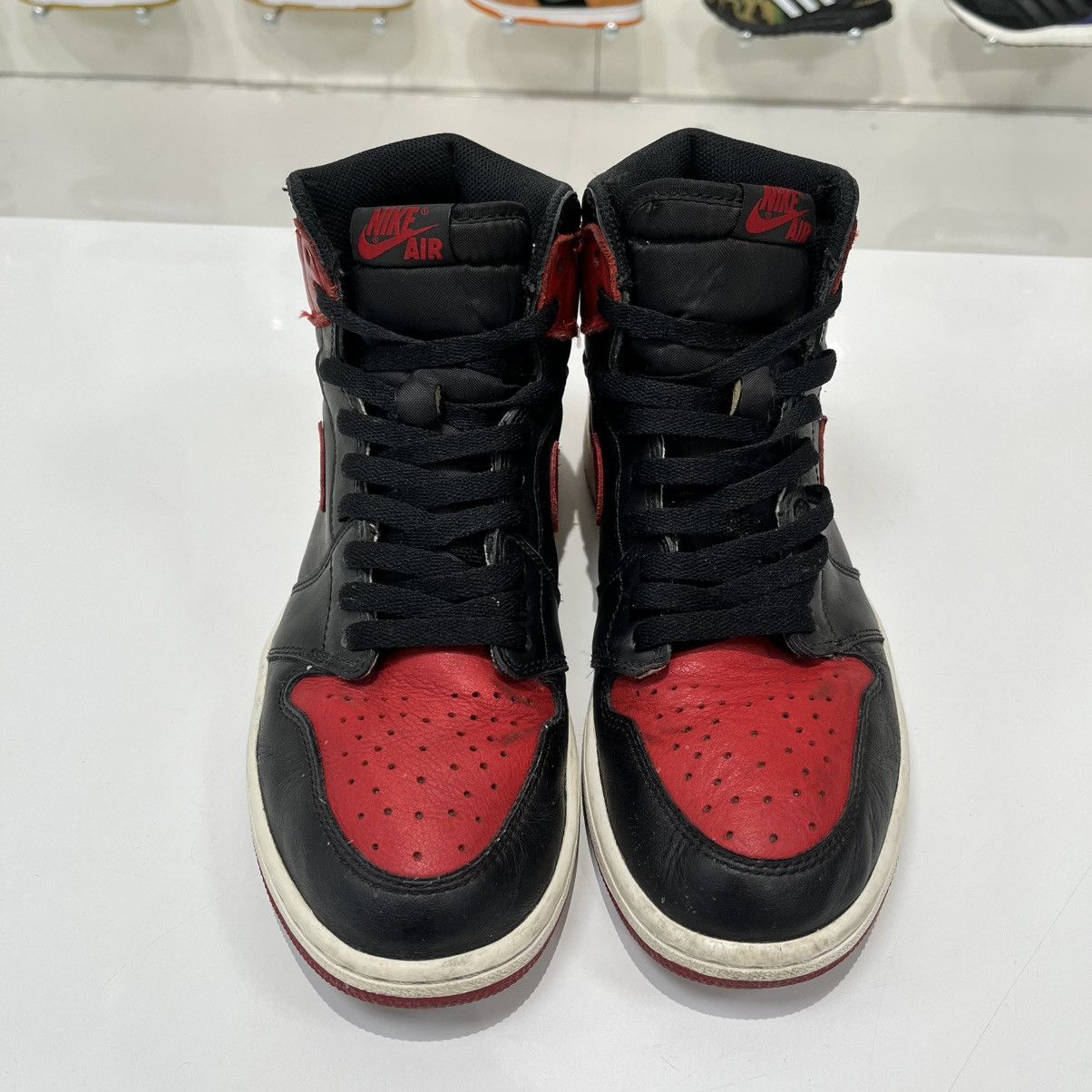 Nike Air Jordan 1 Retro High Bred Banned (2016) Size US 9 / EU 42 - 10 Thumbnail