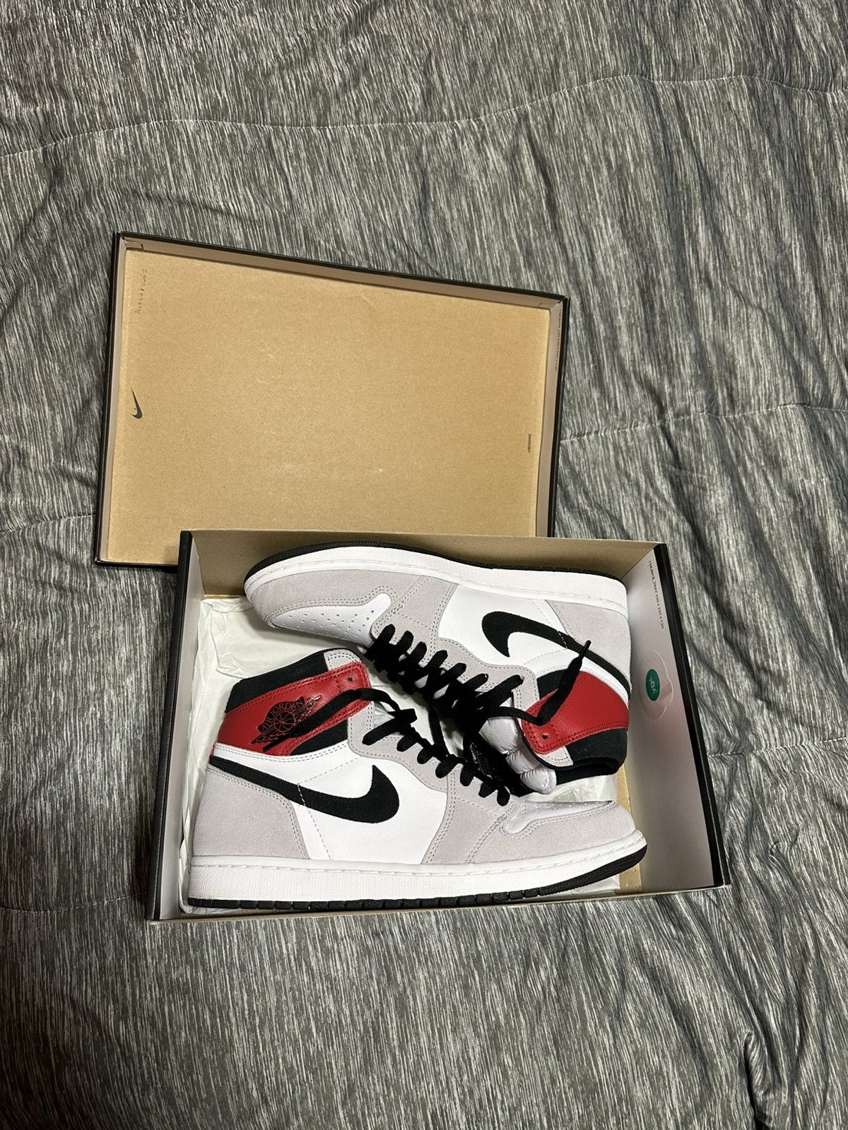 Jordan Brand Air Jordan 1 High Retro ' Smoke Grey ' Size US 10.5 / EU 43-44 - 3 Thumbnail