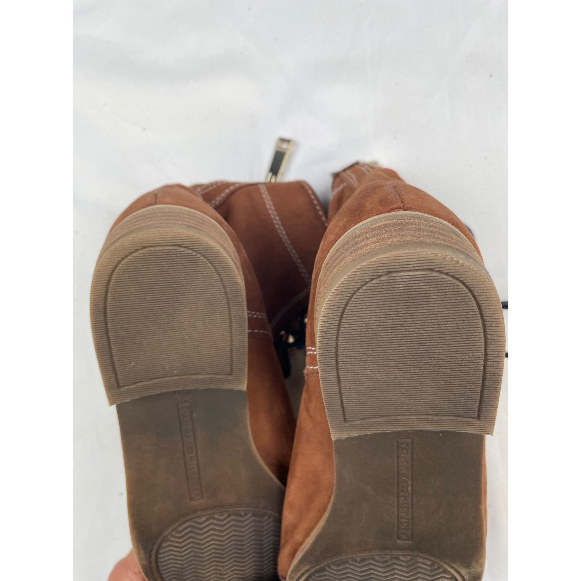 Tommy Hilfiger Tommy Hilfiger Women's Brown Suede Ankle Boots Shoes Size 7. Size US 7.5 / IT 37.5 - 9 Thumbnail