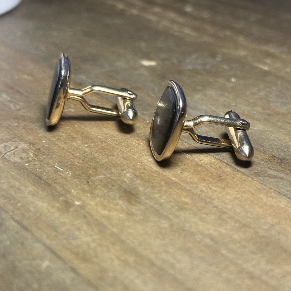Vintage Vintage Swank gold tone mother of pearl cuff links Size ONE SIZE - 4 Thumbnail