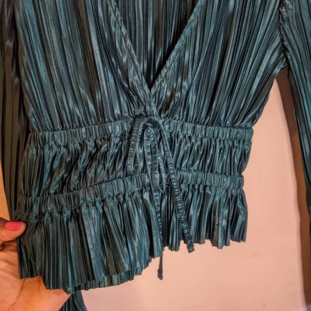 Urban Outfitters Urban Outfitters Cartia Plisse Top S Emerald Green Pleated B Size S / US 4 / IT 40 - 7 Thumbnail