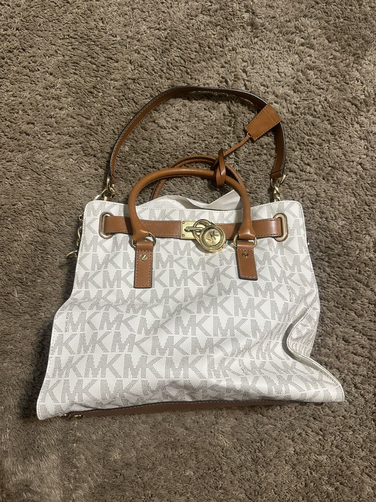 Michael Kors Vintage Michael Kors “Signature White” purse 00s Size ONE SIZE - 1 Thumbnail