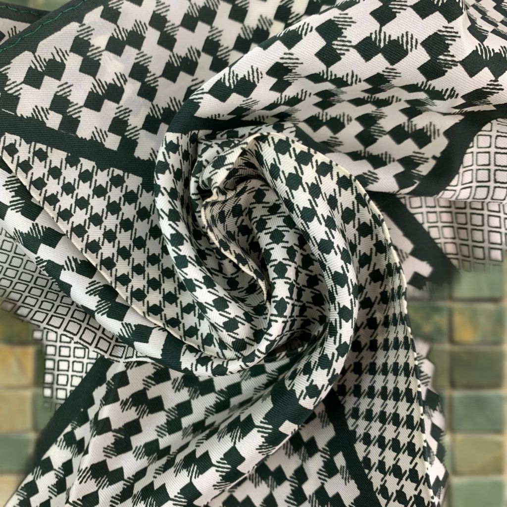 Vintage VINTAGE Unbranded Geometric Acetate Neck Scarf 13" x 34" Green White Womens Rectangle Scarf Japan 70s Size ONE SIZE - 1 Thumbnail