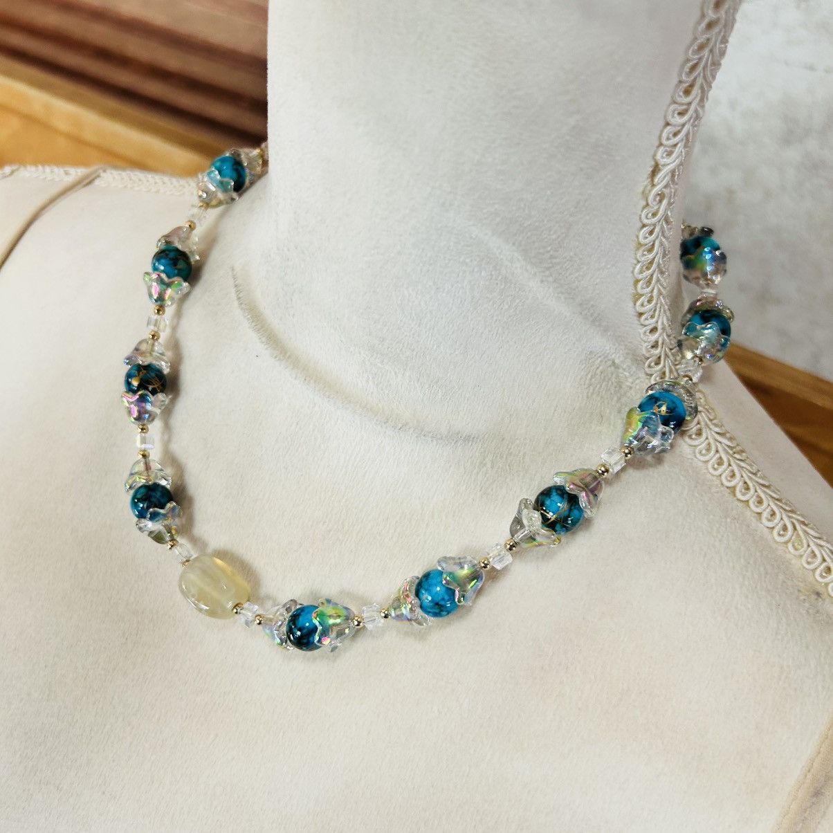 Handmade Handcrafted blue tone art glass bead crystal necklace Size ONE SIZE - 3 Thumbnail