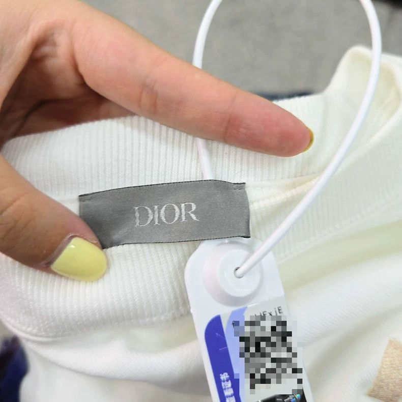 Dior Dior Short-sleeved T-shirt Size US S / EU 44-46 / 1 - 5 Thumbnail