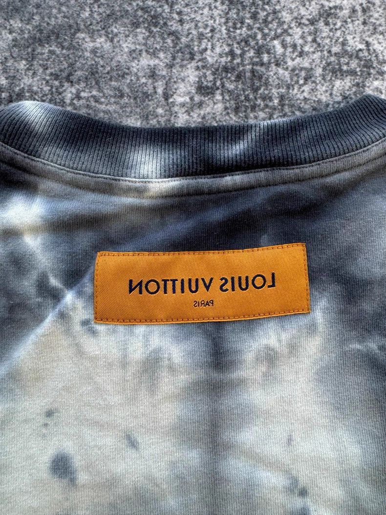 Louis Vuitton Louis Vuitton Tie-dyed monogrammed short sleeve Size US L / EU 52-54 / 3 - 6 Thumbnail