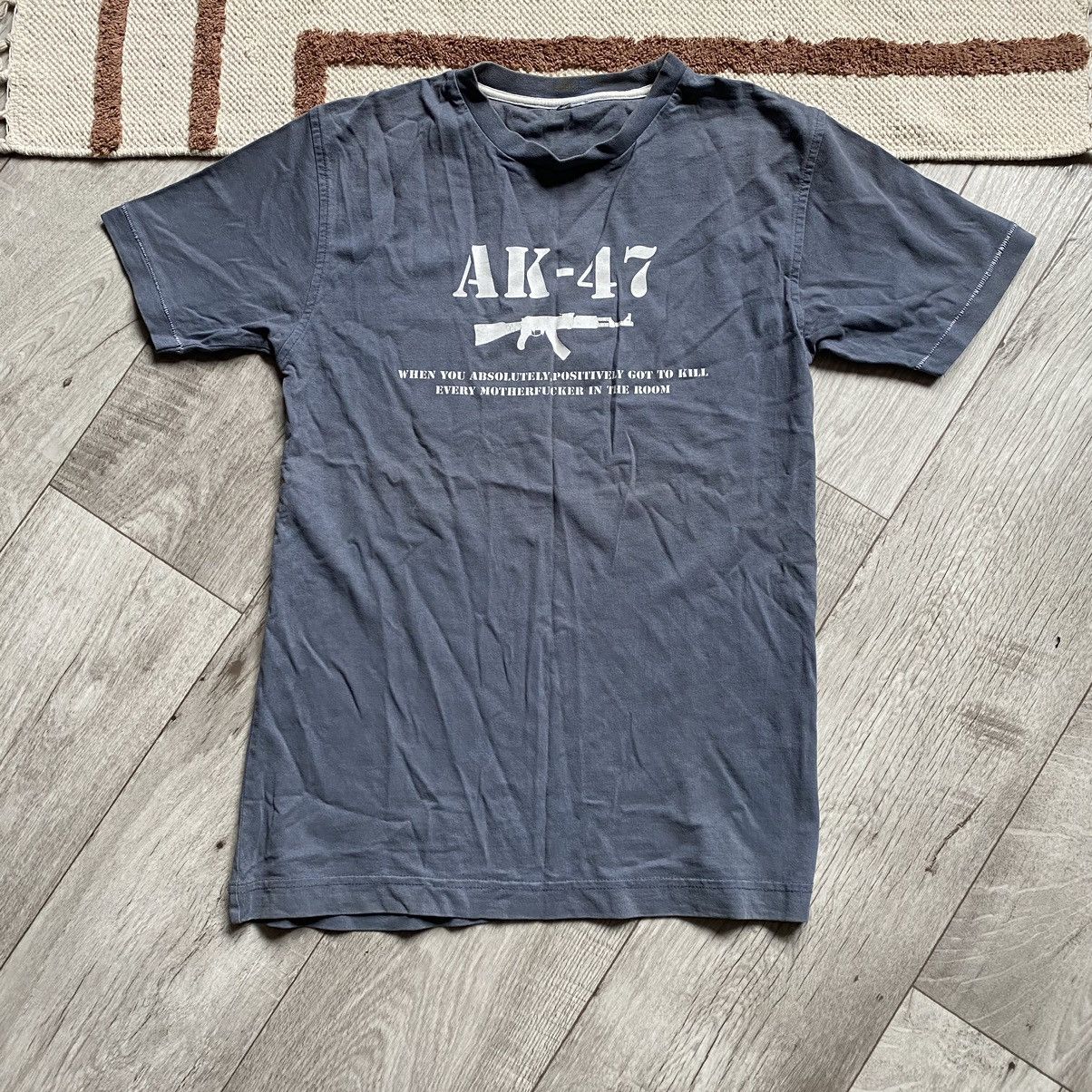 Other VINTAGE AK 47 BIG PRINT MILITARY T SHIRT Size US S / EU 44-46 / 1 - 1 Thumbnail