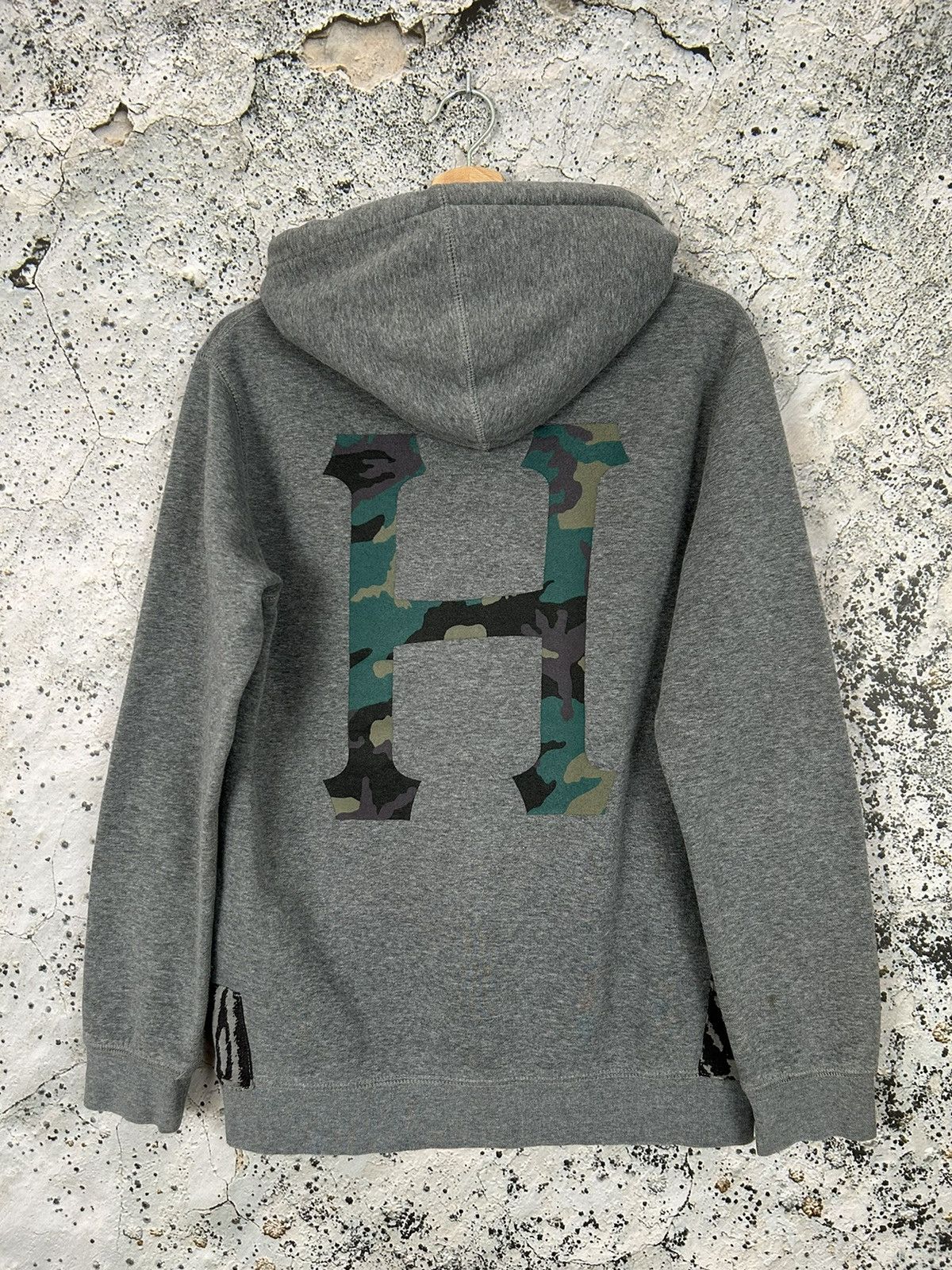 Huf Vintage HUF Skateboards Hoodie Streetwear Hype Rap Size US S / EU 44-46 / 1 - 1 Thumbnail