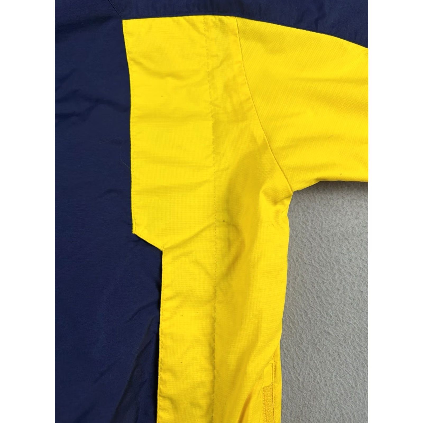 Nike VINTAGE Nike Michigan Wolverines Windbreaker Pullover Mens S Center Swoosh Jacket Size US S / EU 44-46 / 1 - 4 Thumbnail