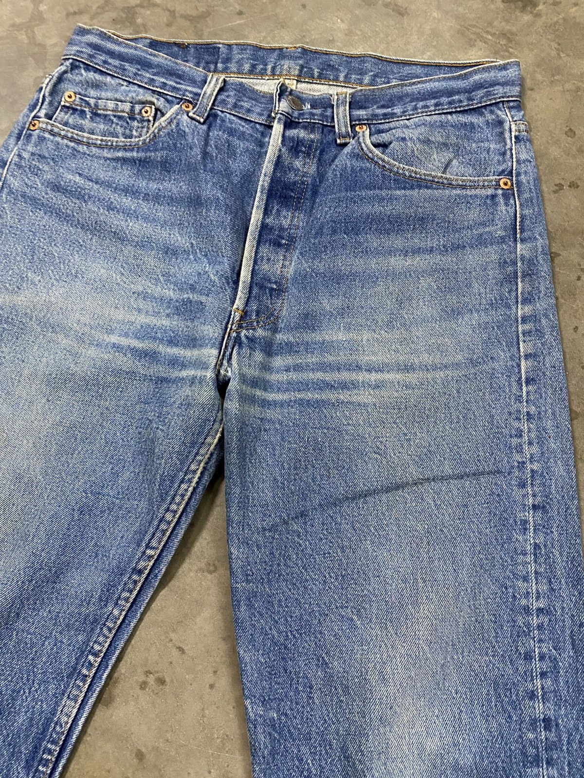 Levi's Vintage 80s Levis 501xx Stone Wash Blue Made in USA @285 Size US 32 / EU 48 - 5 Thumbnail