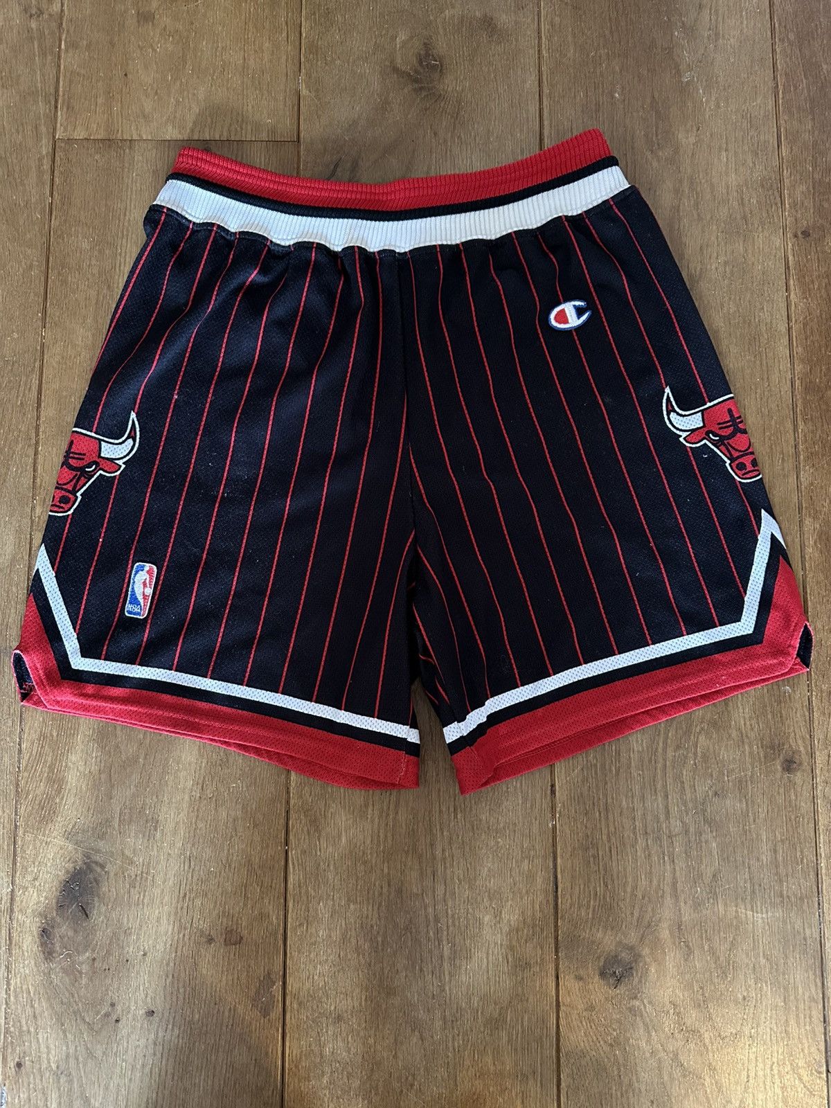 Champion 90s Champion Chicago Bulls NBA Shorts - Size S - 1995-96 Size US 30 / EU 46 - 1 Thumbnail