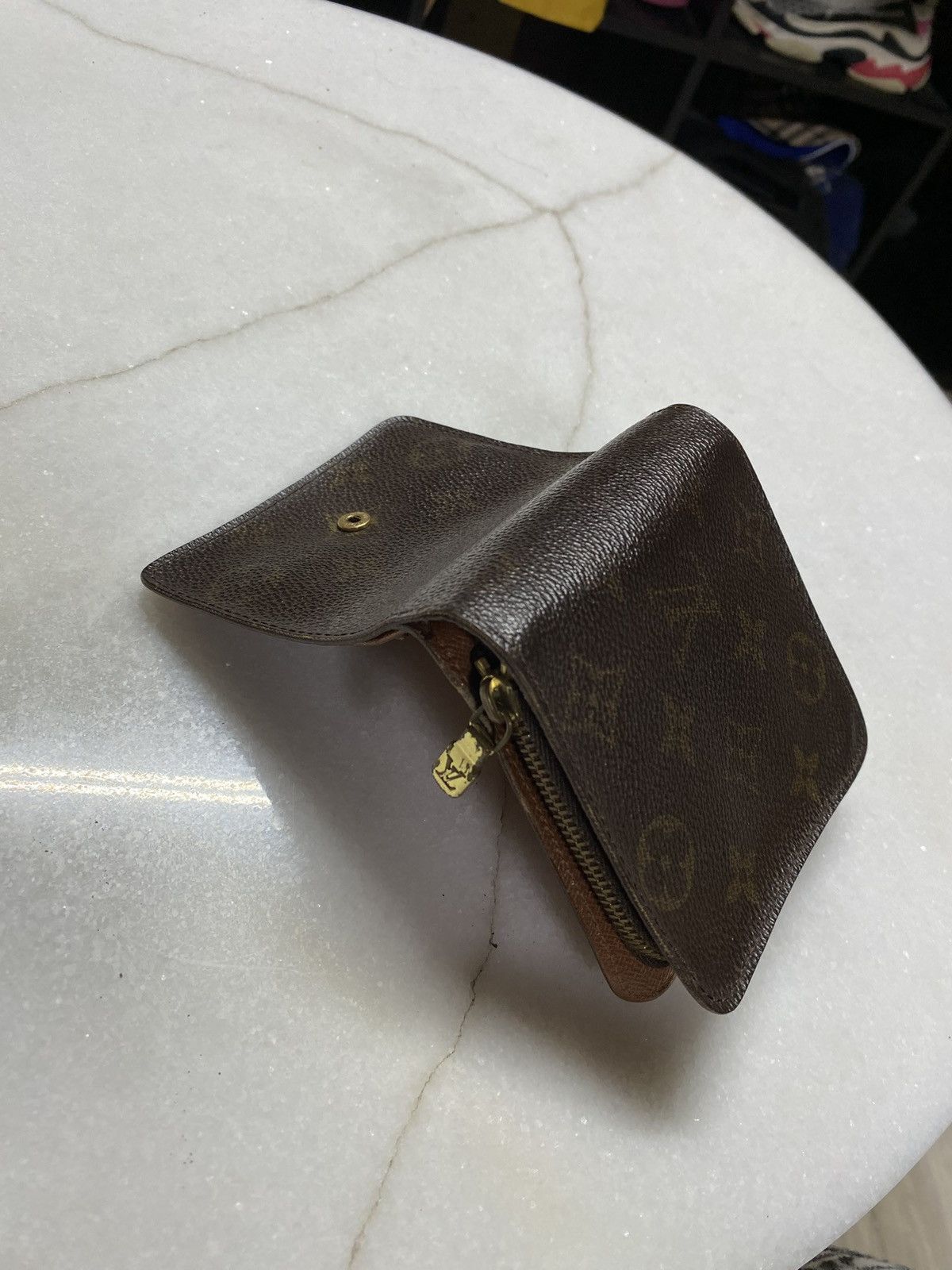 Louis Vuitton Louis Vuitton Brown Monogram Leather Wallet Preowned Y2K Size ONE SIZE - 8 Thumbnail