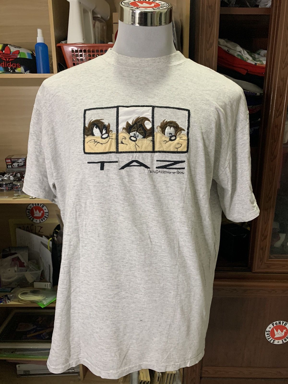 Other Vintage Tazmanian Devil shirt missing tag Size US XXL / EU 58 / 5 - 1 Thumbnail