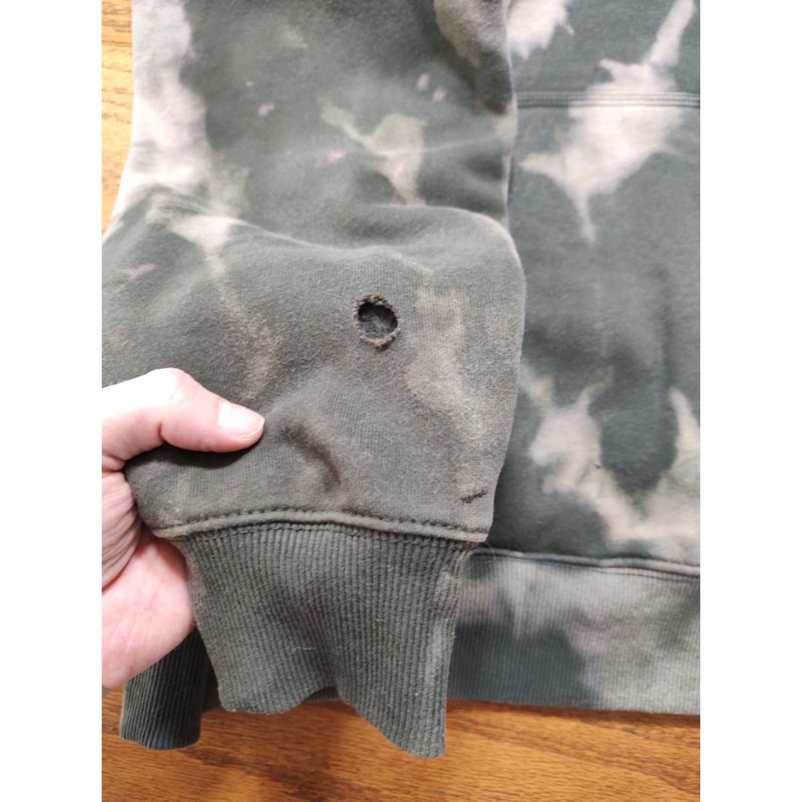 Carhartt Carhartt Mens Large Loose Green Hoodie Sweatshirt Acid Wash Tie Dye 1 Of 1 Size US L / EU 52-54 / 3 - 6 Thumbnail
