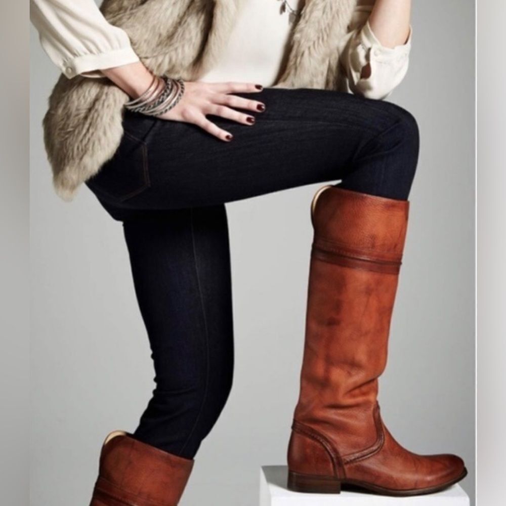 Frye Frye 76442 Melissa Trapunto Riding Boots. Leather. Size 7. Size US 7 / IT 37 - 1 Thumbnail