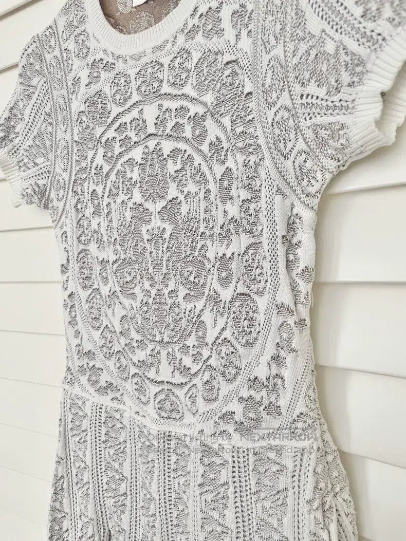 Valentino Valentino White embossed jacquard dress Size S / US 4 / IT 40 - 3 Thumbnail
