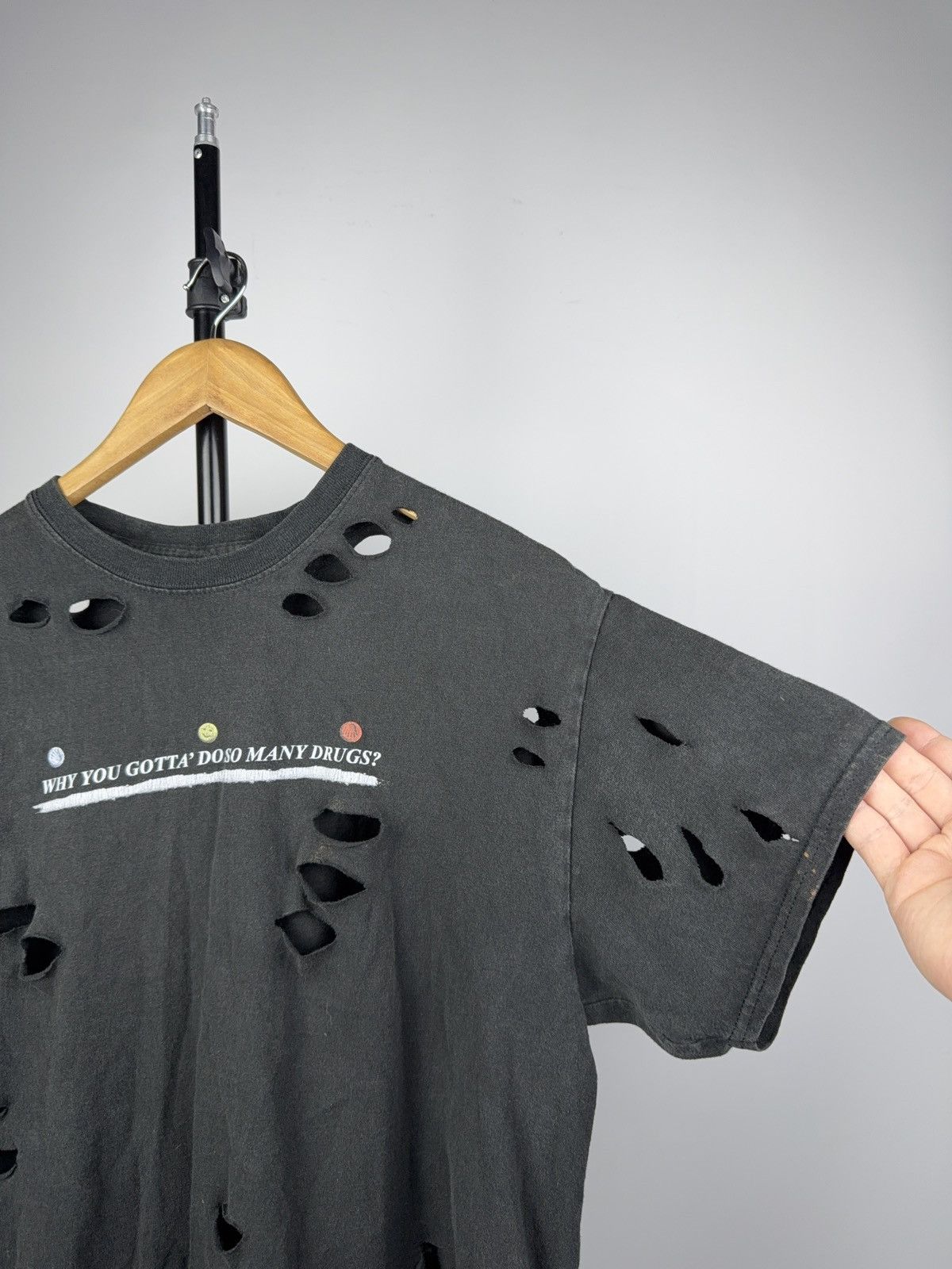 Japanese Brand ⚠️ 00s Distressed “Why You Gotta Do So Many Drugs?” Tee Y2K Size US M / EU 48-50 / 2 - 4 Thumbnail