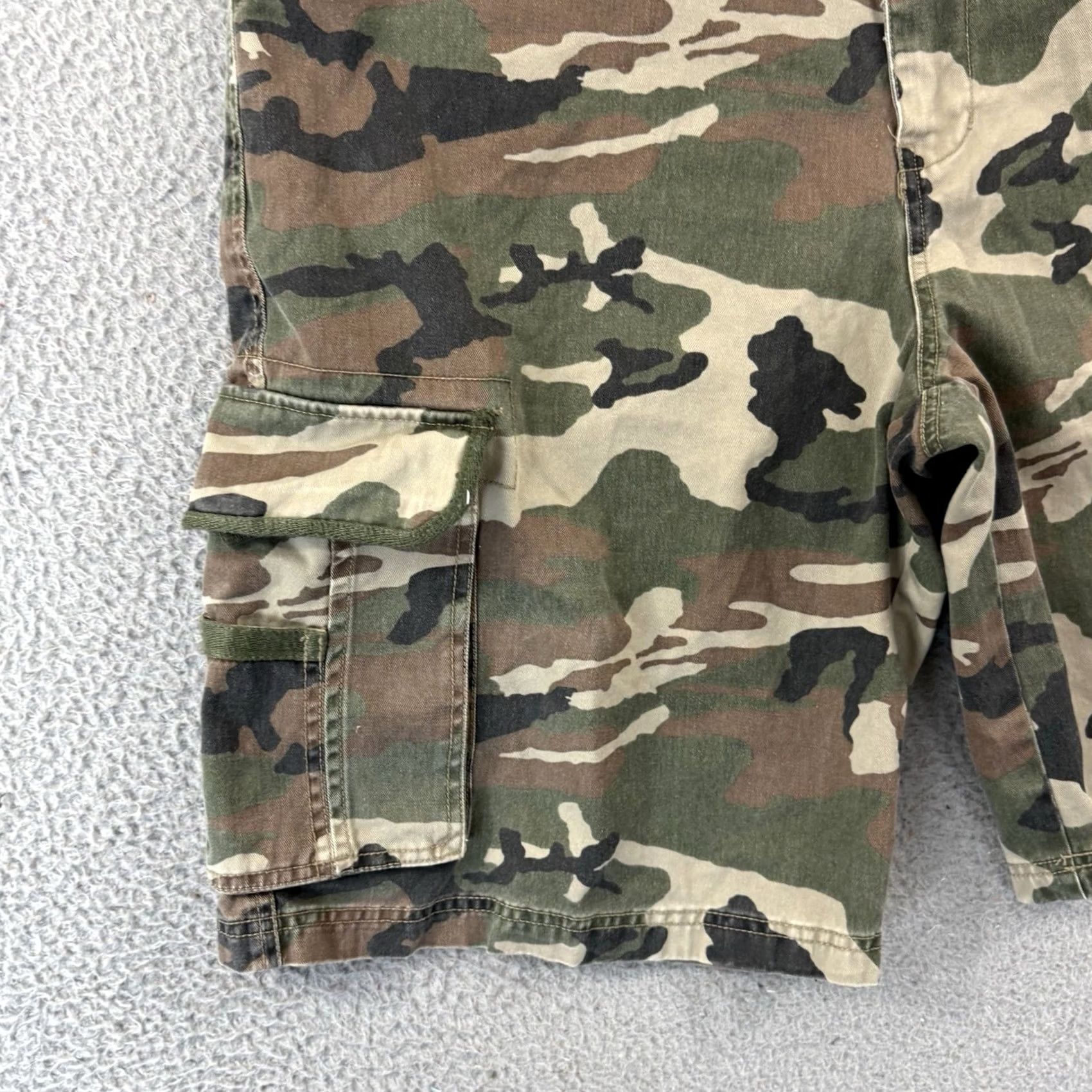 Southpole VINTAGE SouthPole Cargo Shorts Mens 38 Camo Baggy Fit Loose Y2K Hip Hop 11” Size US 38 / EU 54 - 3 Thumbnail