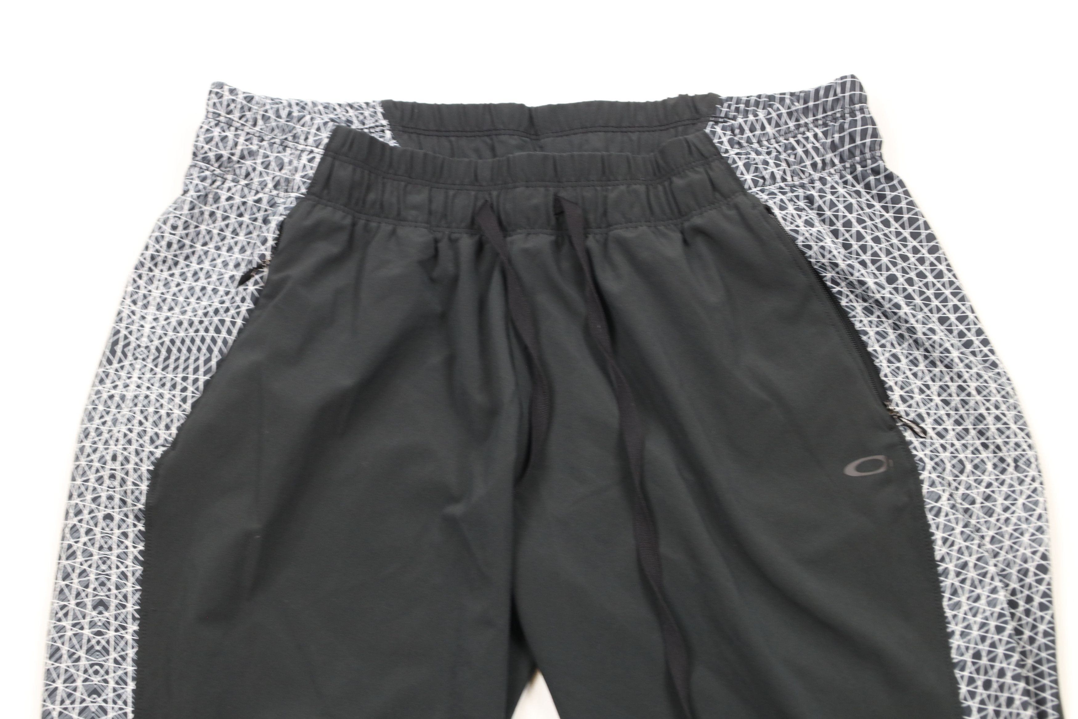 Oakley Vintage Oakley Geometric Tapered Leg Stretch Pants Black Size US 30 / EU 46 - 2 Thumbnail