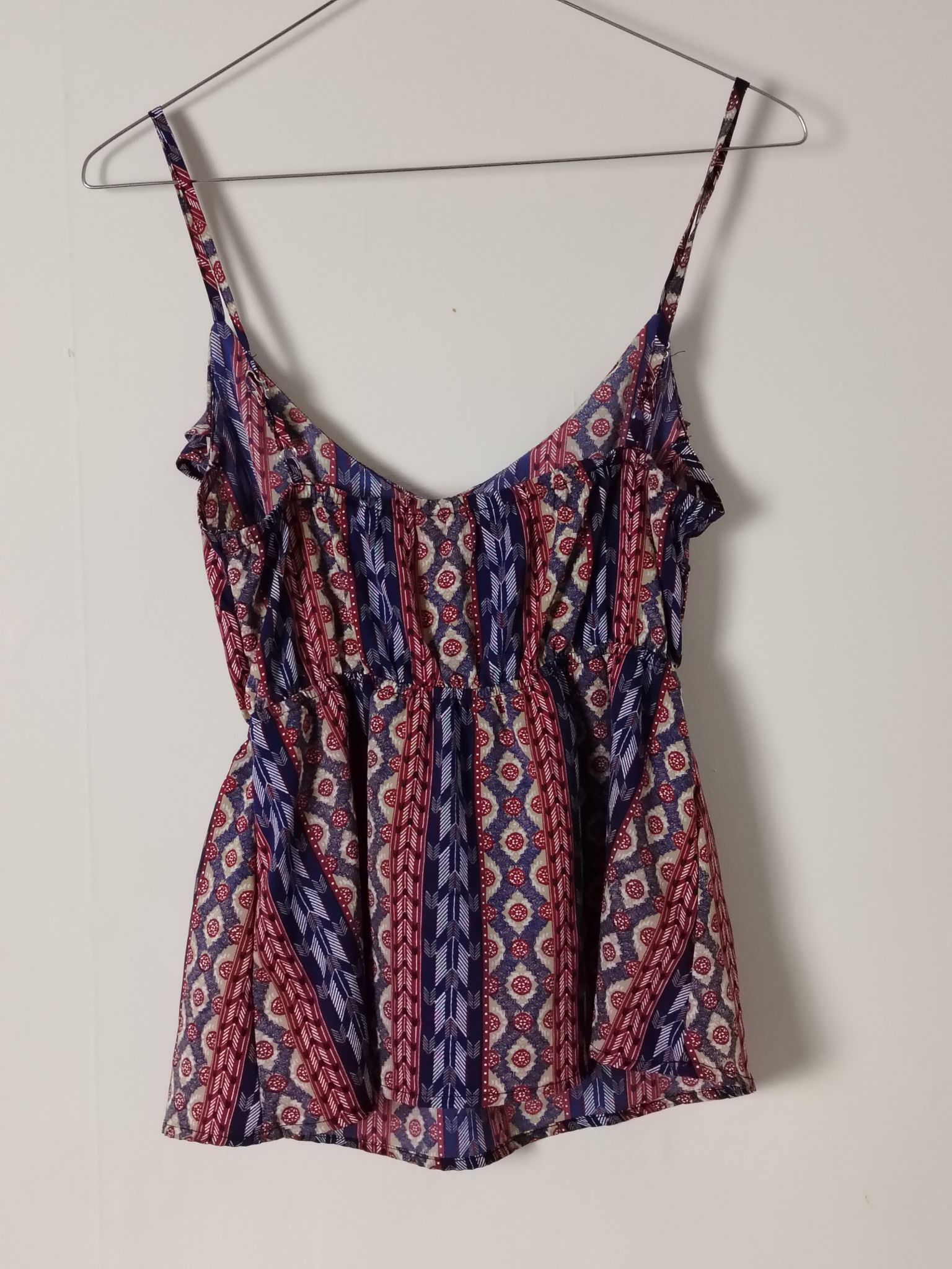 Other Pre-Loved Top Women XS Cami Spaghetti Strap Ruffle Bust Size XS / US 0-2 / IT 36-38 - 2 Thumbnail