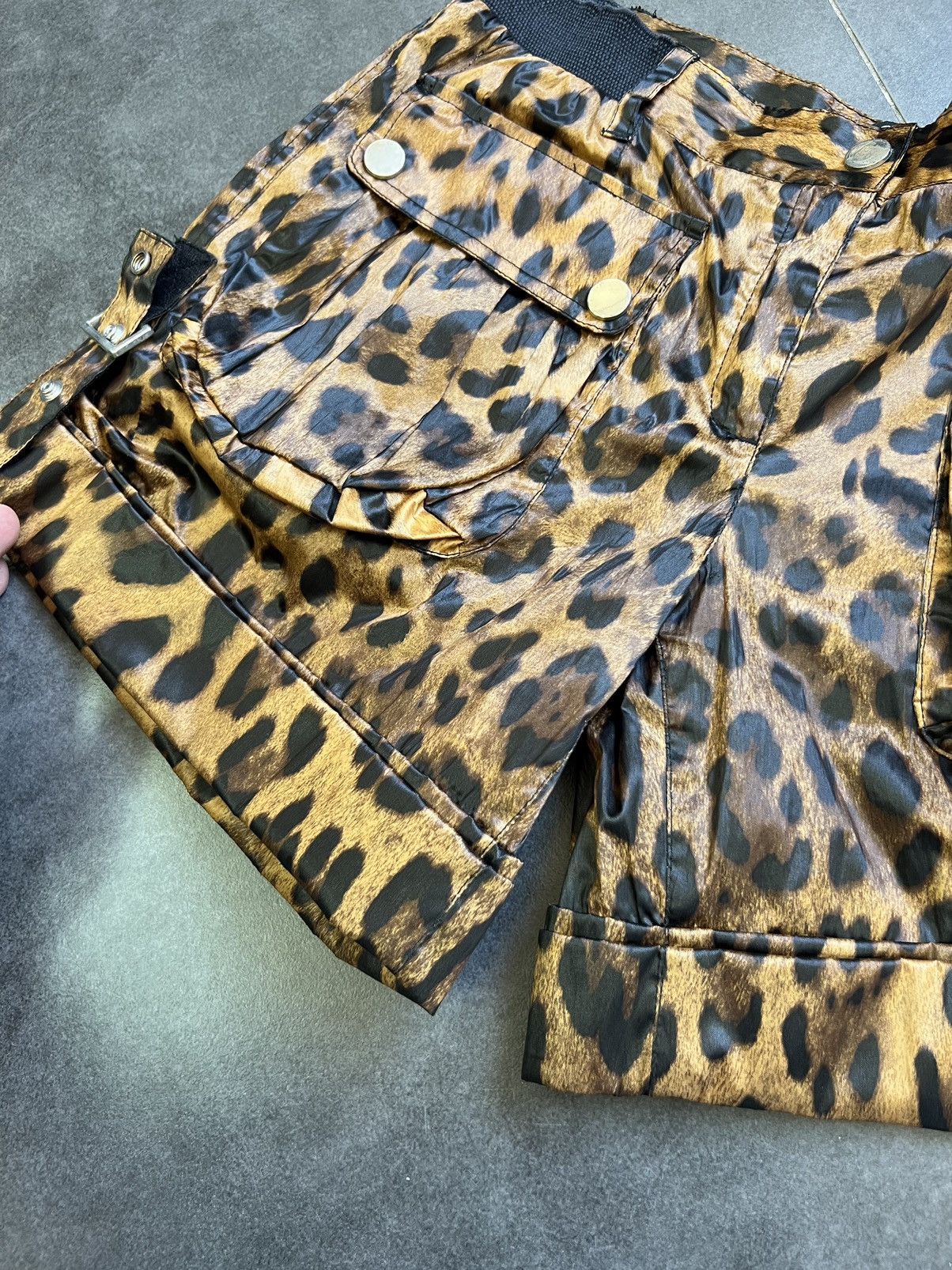 Dolce & Gabbana Rare Dolce Gabbana leopard animalistic print shorts Size 28" / US 6 / IT 42 - 3 Thumbnail