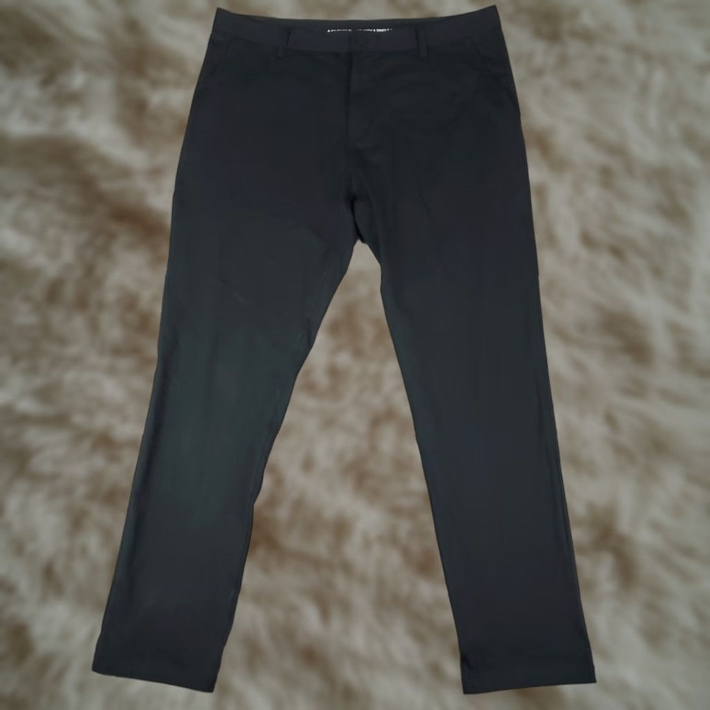 Rhone Rhone Pants Mens 38x32 Black Chino Flat Front Slim Straight Regular Size US 38 / EU 54 - 1 Thumbnail