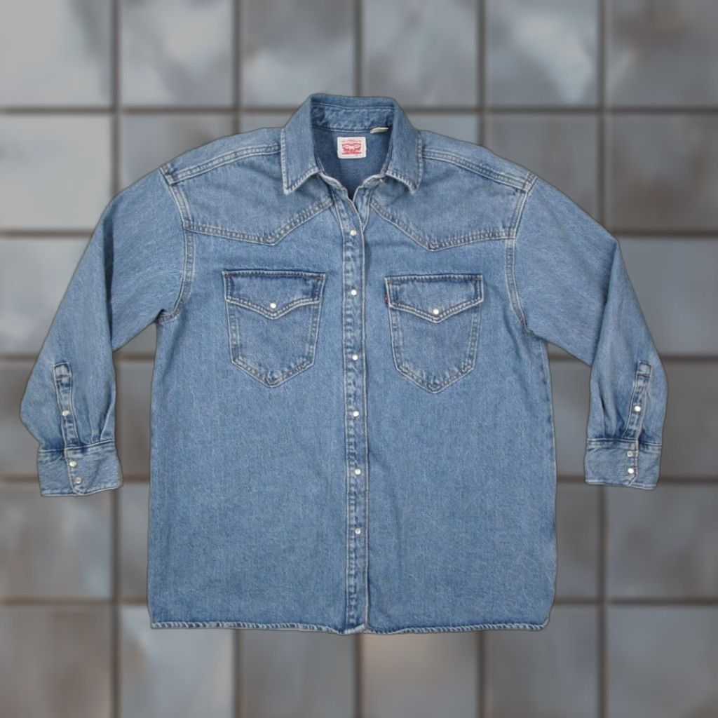 Levi's Levis Denim Jacket Womens Small Blue Button Up Long Sleeve Pearl Snaps Workwear Size S / US 4 / IT 40 - 1 Thumbnail