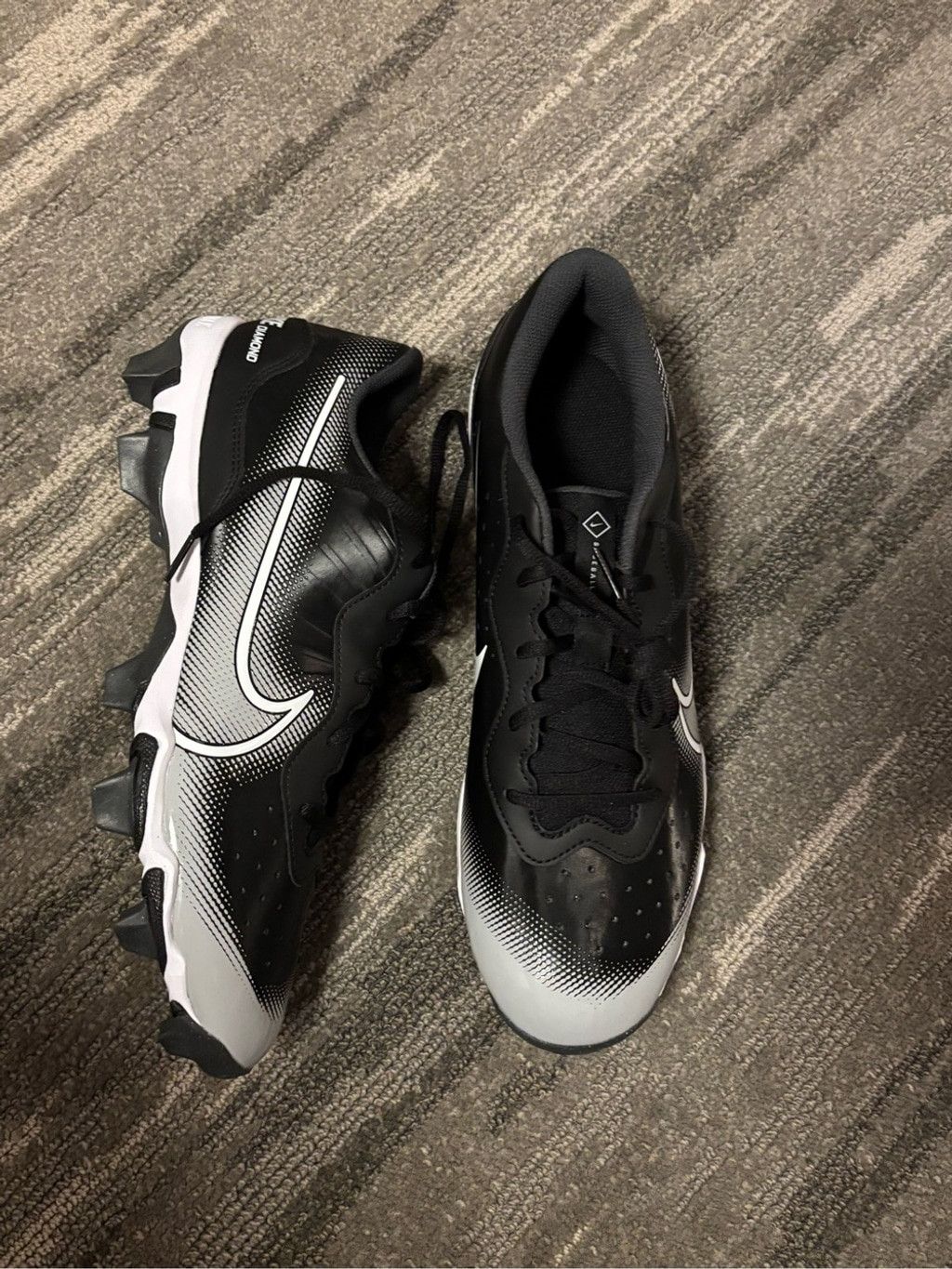 Nike Nike Black and White Men's Fastflex Baseball Cleats Size US 12 / EU 45 - 1 Thumbnail