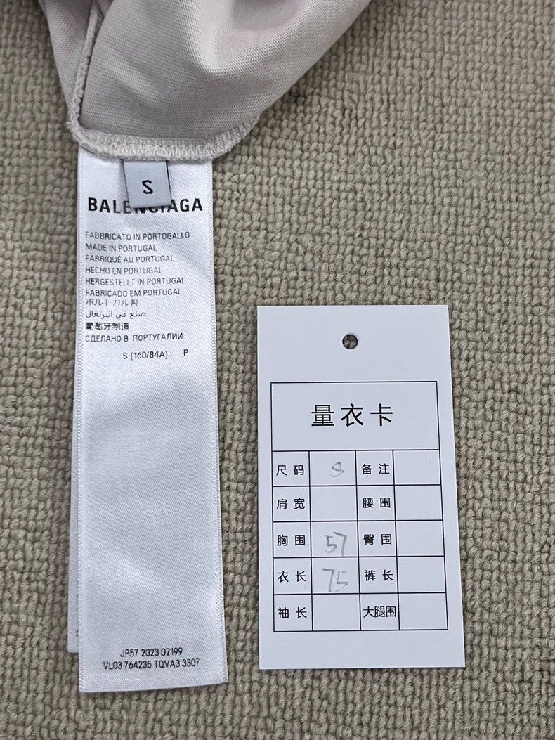 Balenciaga Balenciaga Letter Round Neck Faded Effect Straight Short S Size US S / EU 44-46 / 1 - 4 Thumbnail